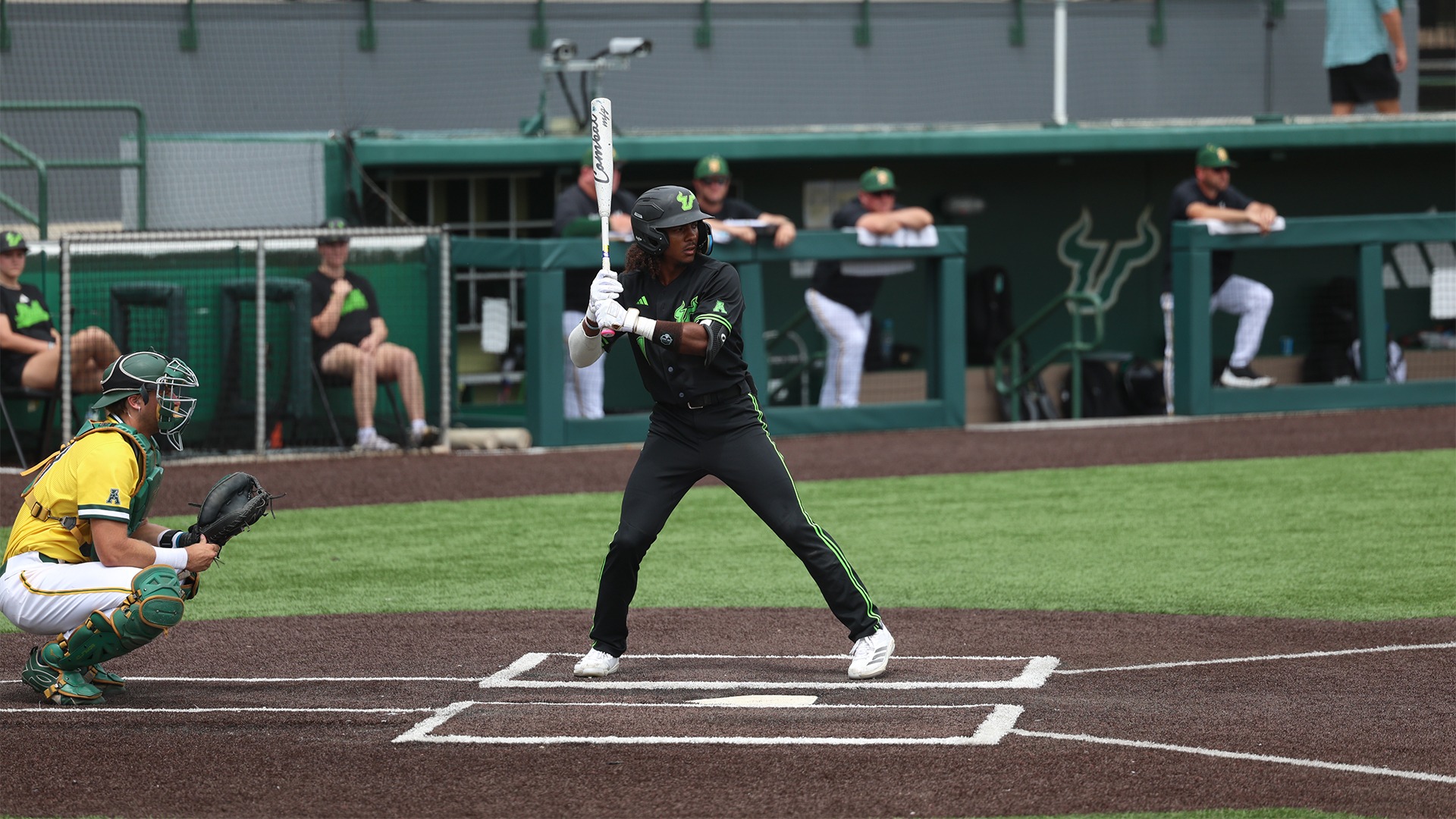 Jevin Relaford up to bat.