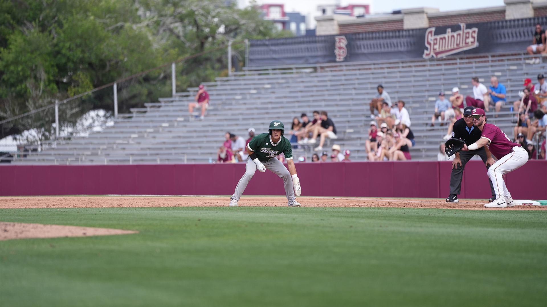 Ryan Pruitt leading off of first base.