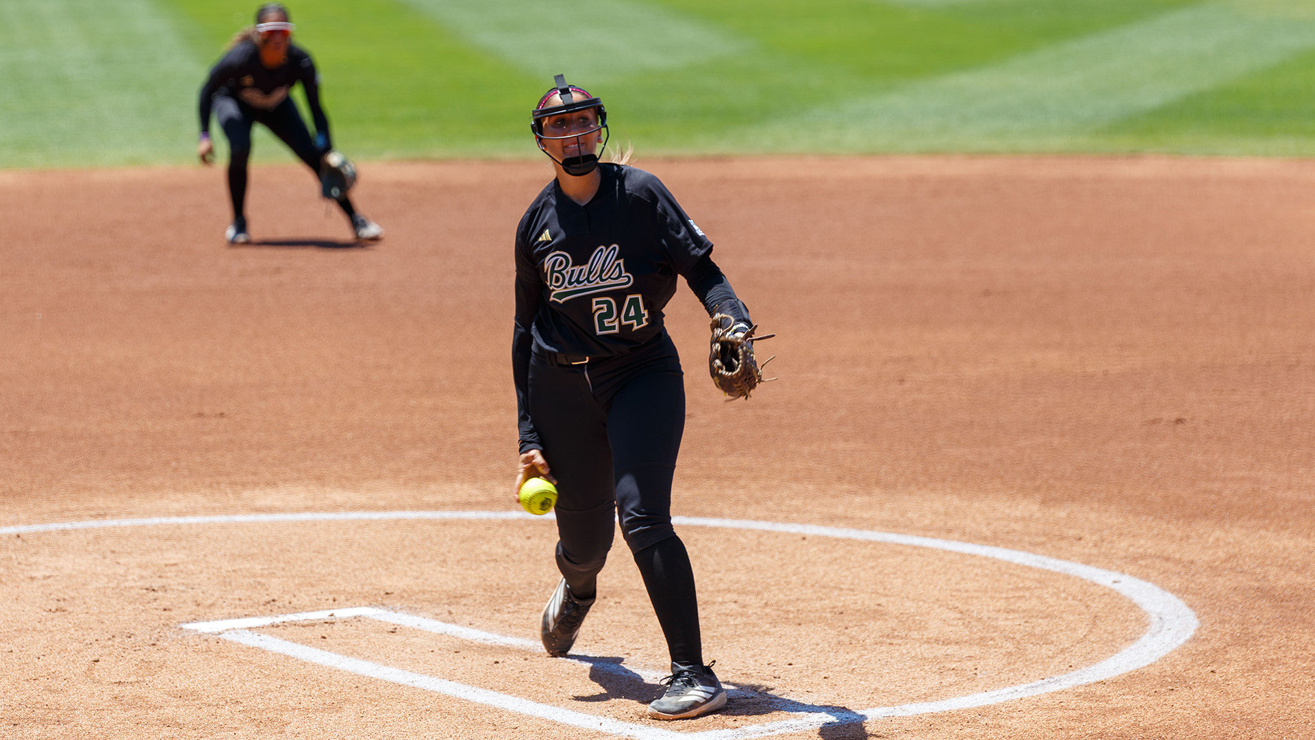 Anne Long pitching against FAU in the American Conference Semifinal