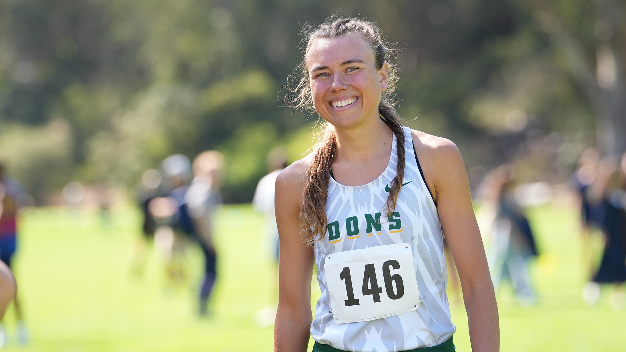 Anna Büttner smiling at USF Invitational 