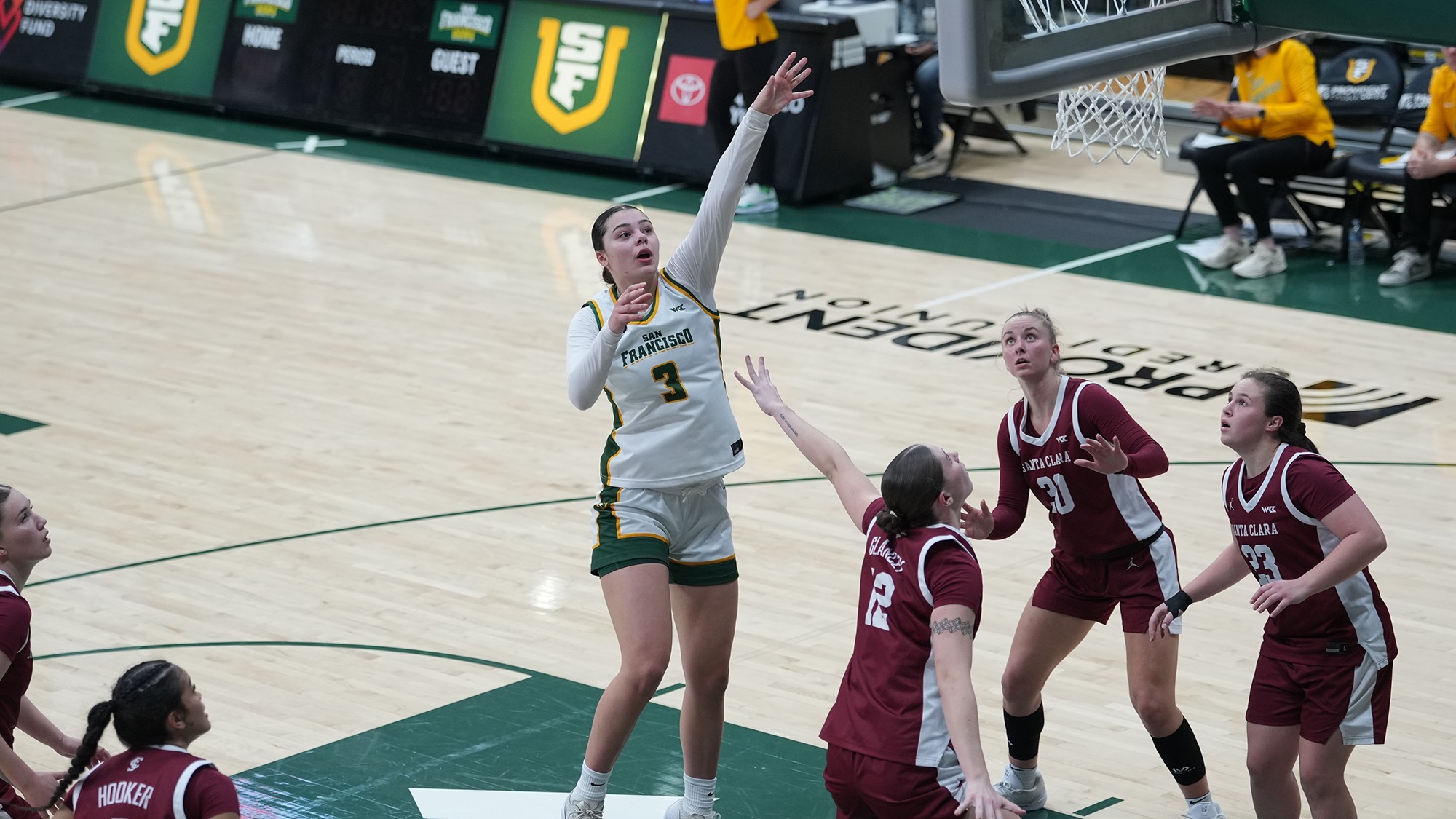 Noelia Mourino floater vs. Santa Clara 2026