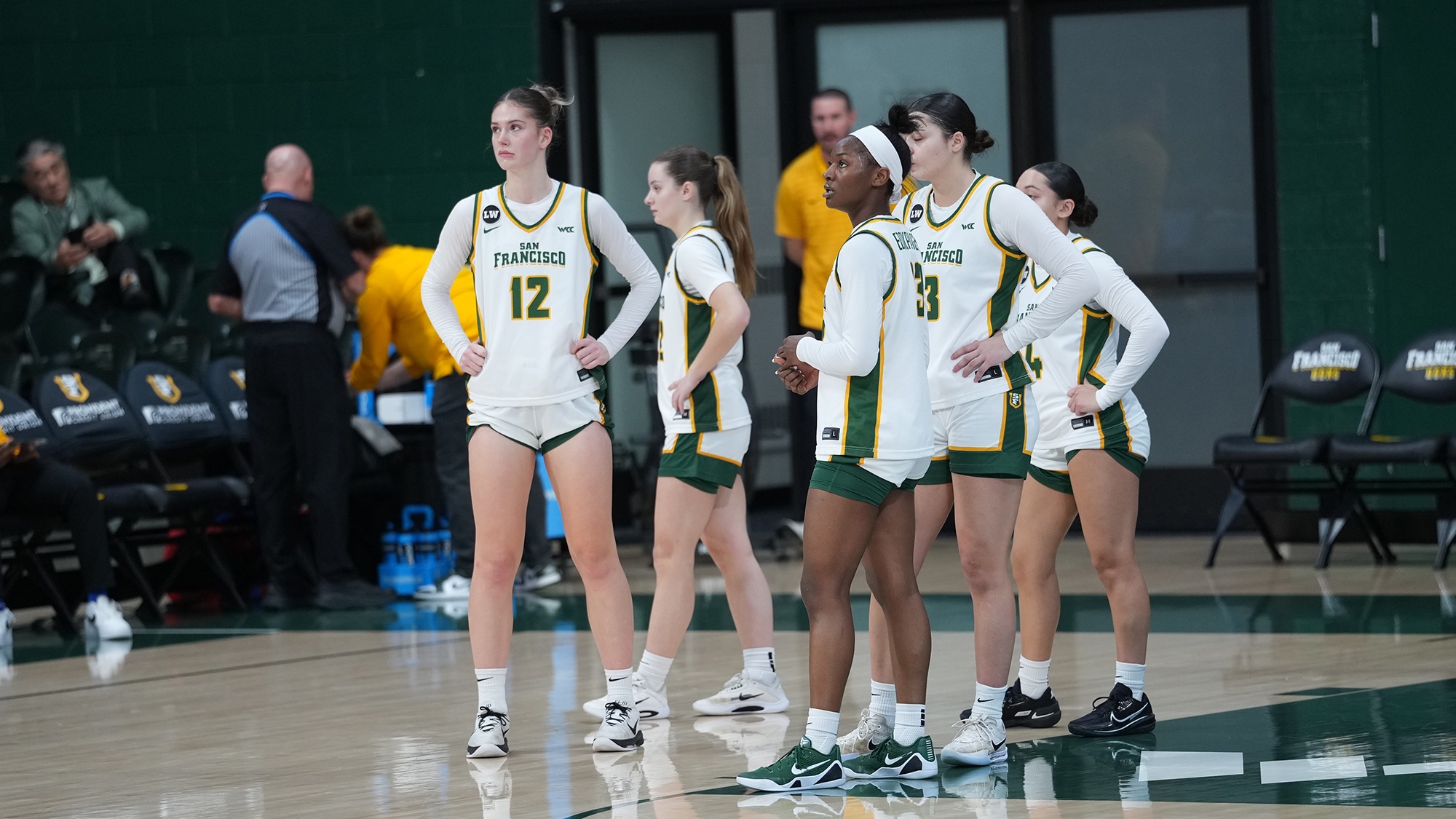 WBB group photo vs. Santa clara 2026