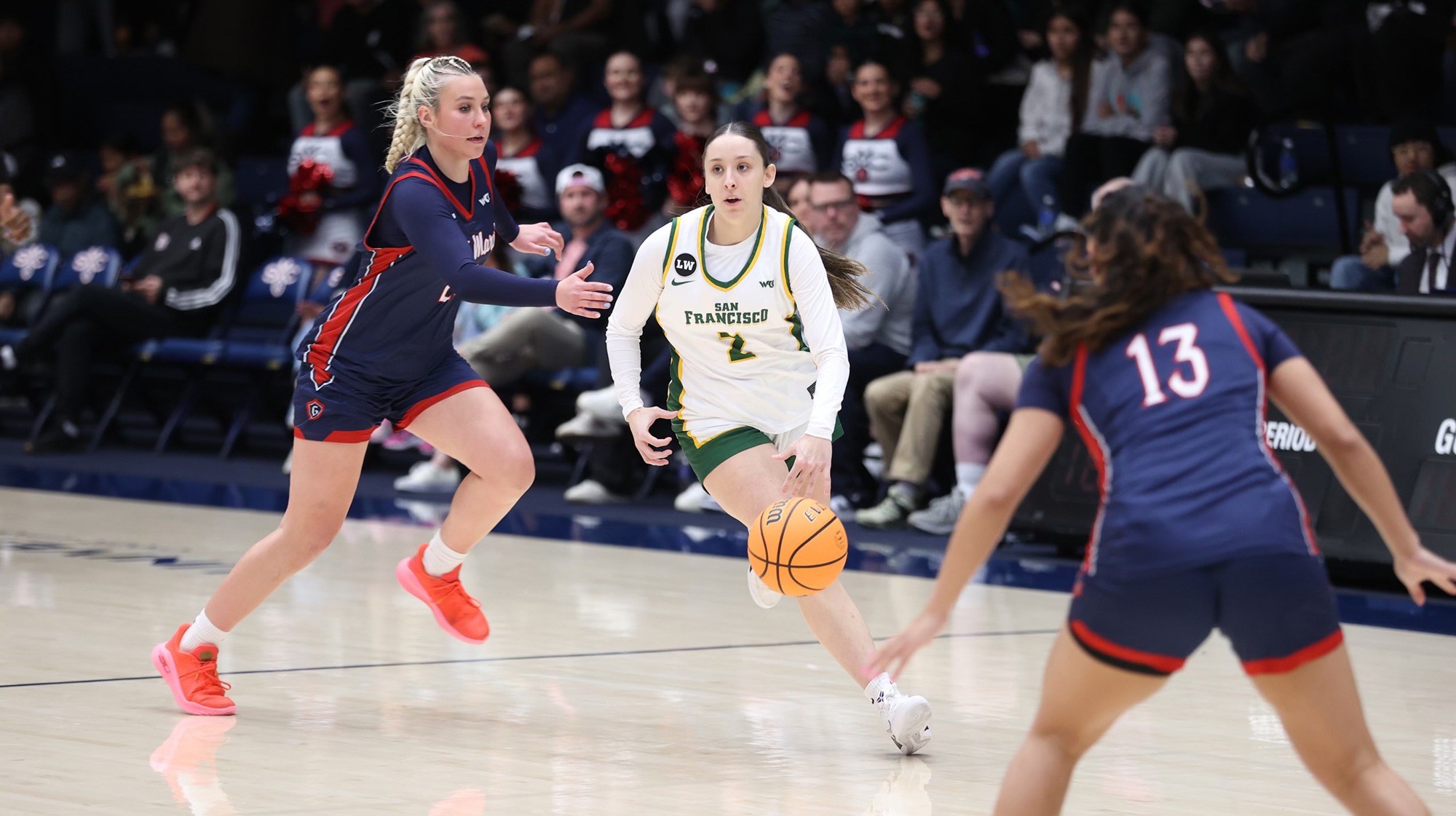 Mara Neira dribbling at SMC 2026