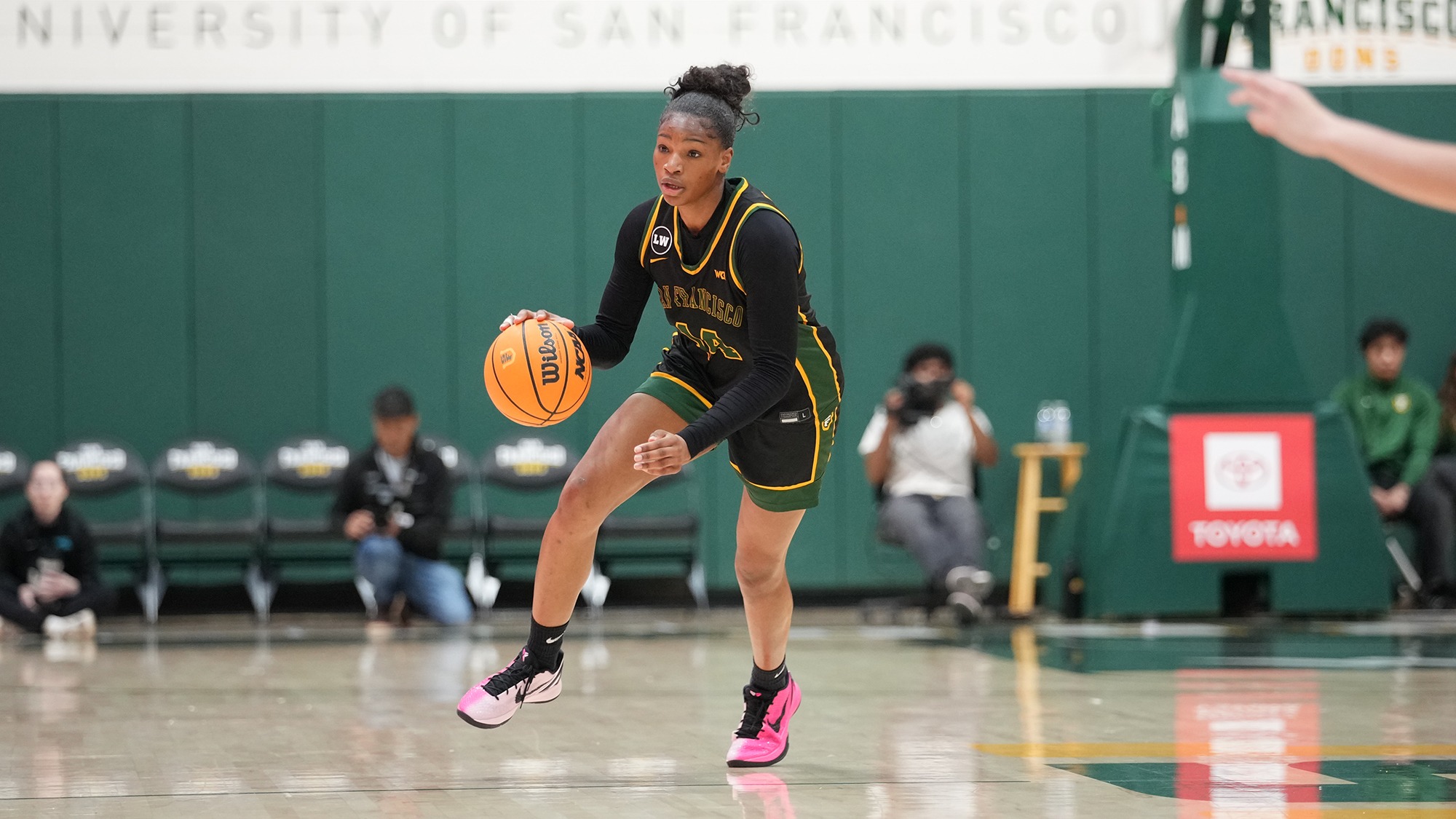 Michelle Ugwah dribbling vs. LMU 2026