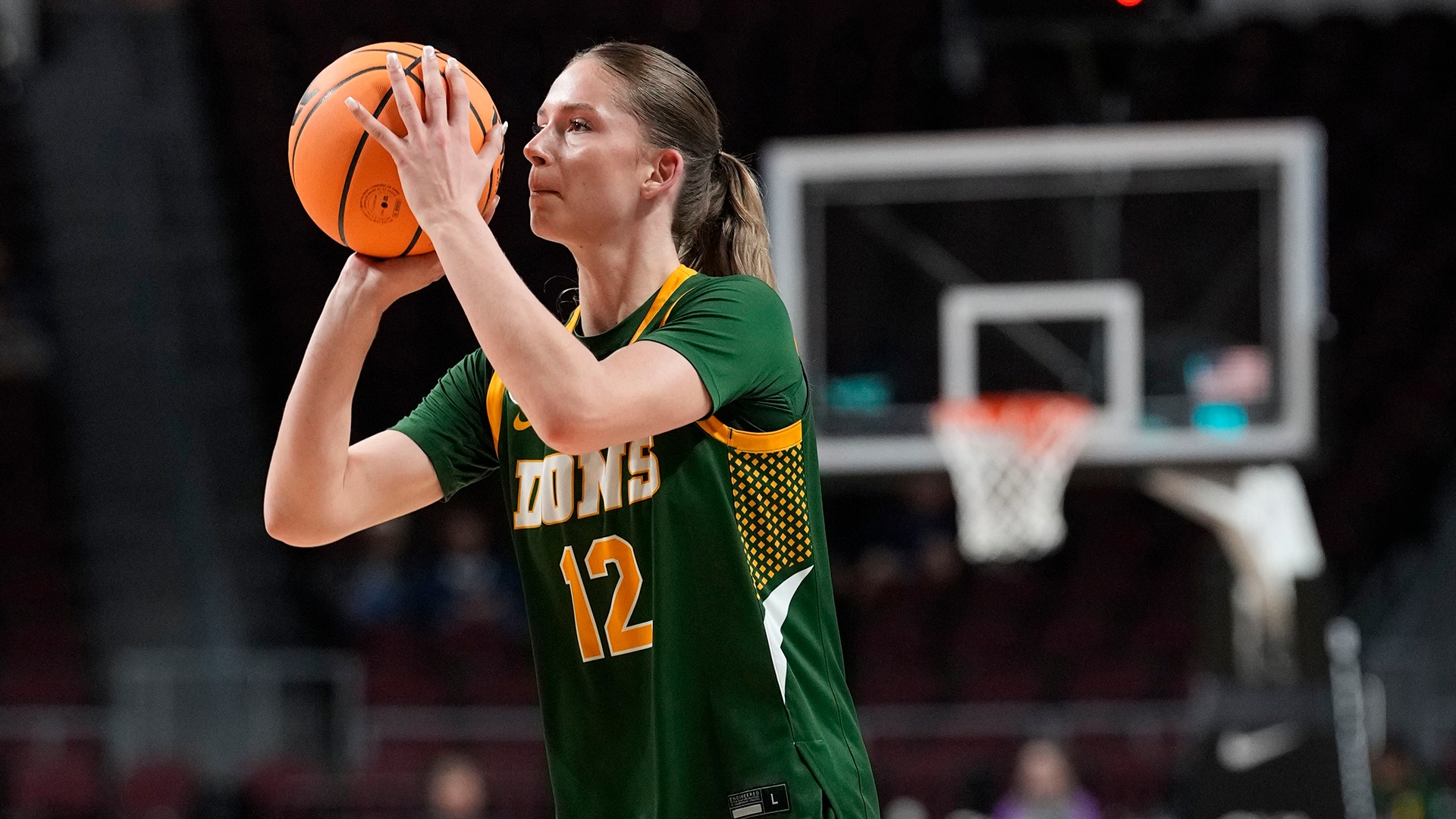 Natasa Tausova shooting vs. Pepperdine 2026