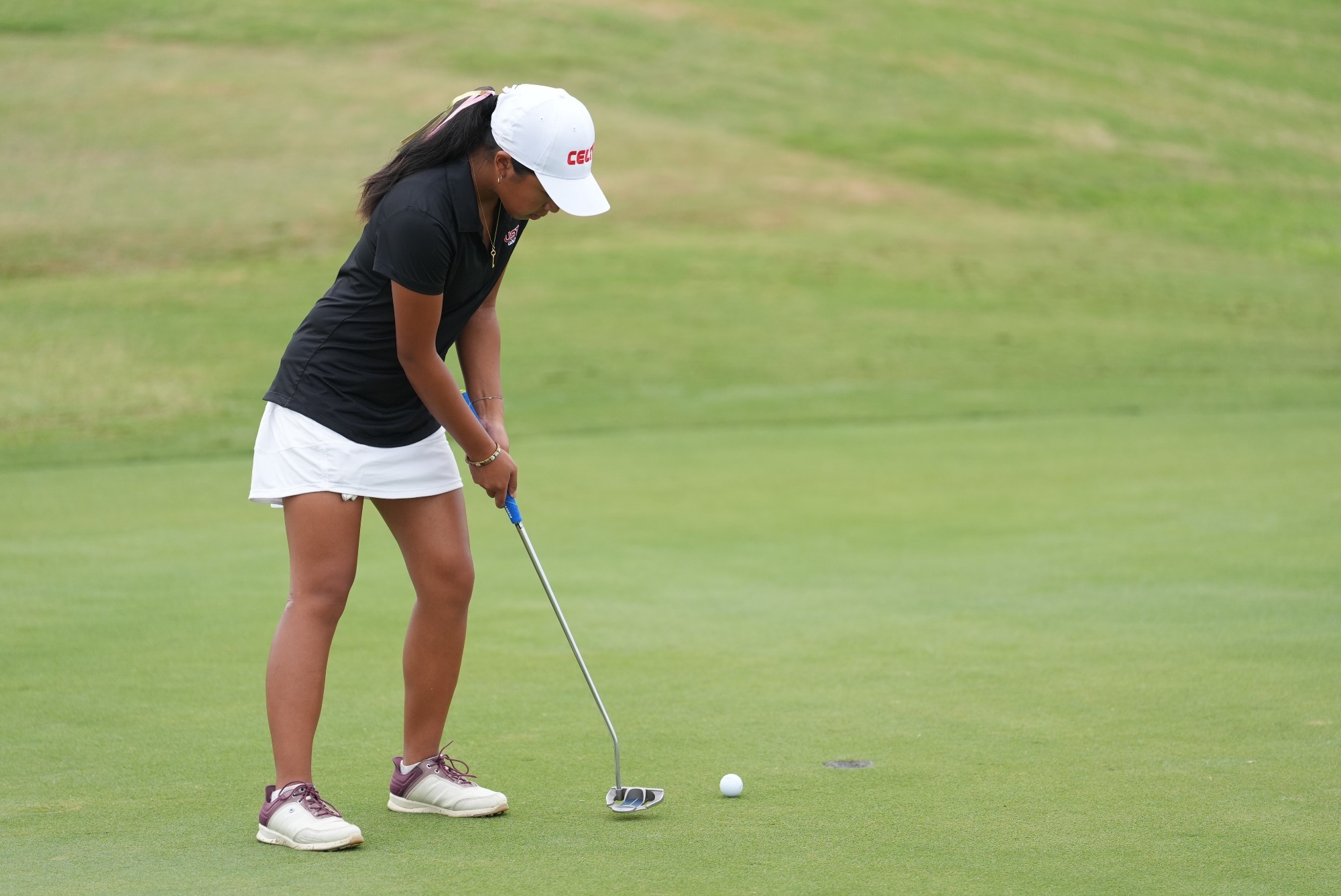 UST WGOLF Carla