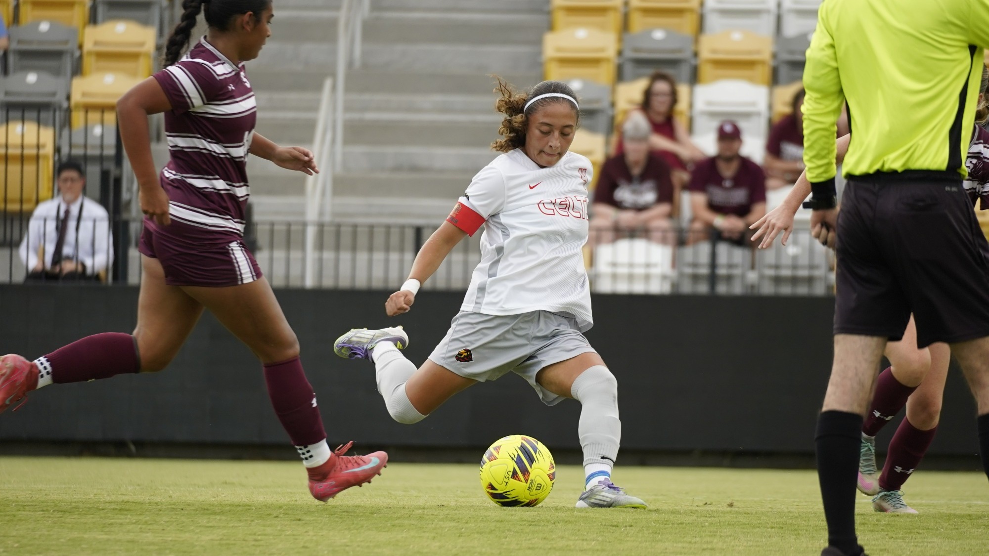 St. Thomas women's soccer player out plays during 3–1 win at East Texas Baptist.