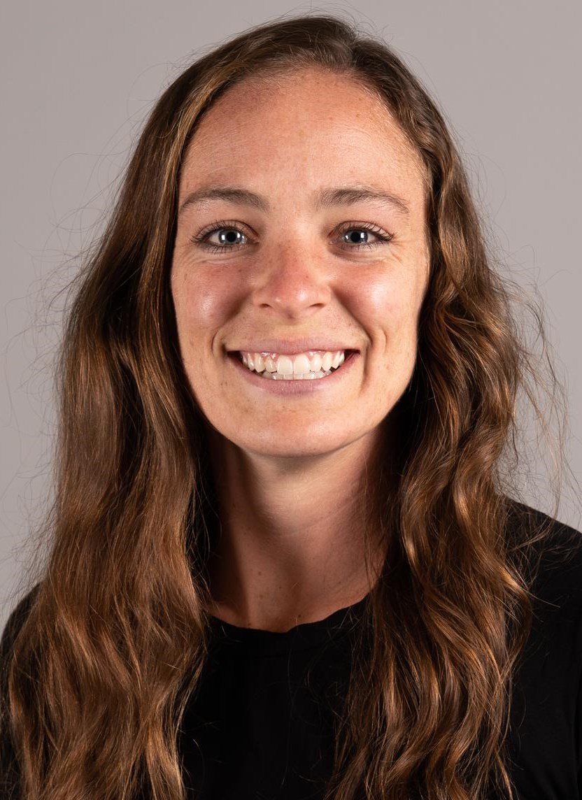 Natalie Norris 2021-22 head shot