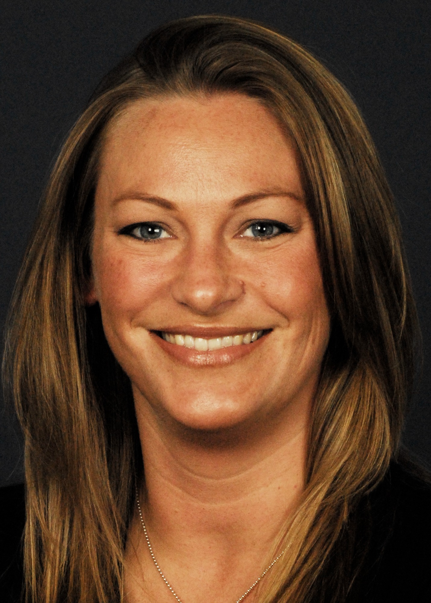 AC Cindy McKinnon 2006 volleyball headshot