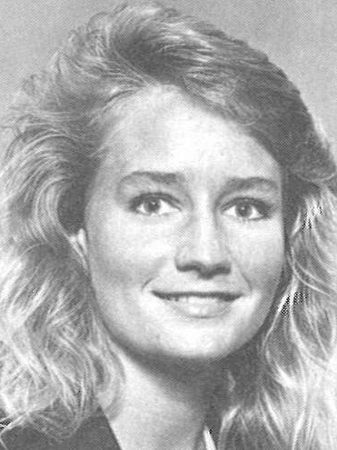 AC_Holly_Davis_1993-94_WBB_headshot