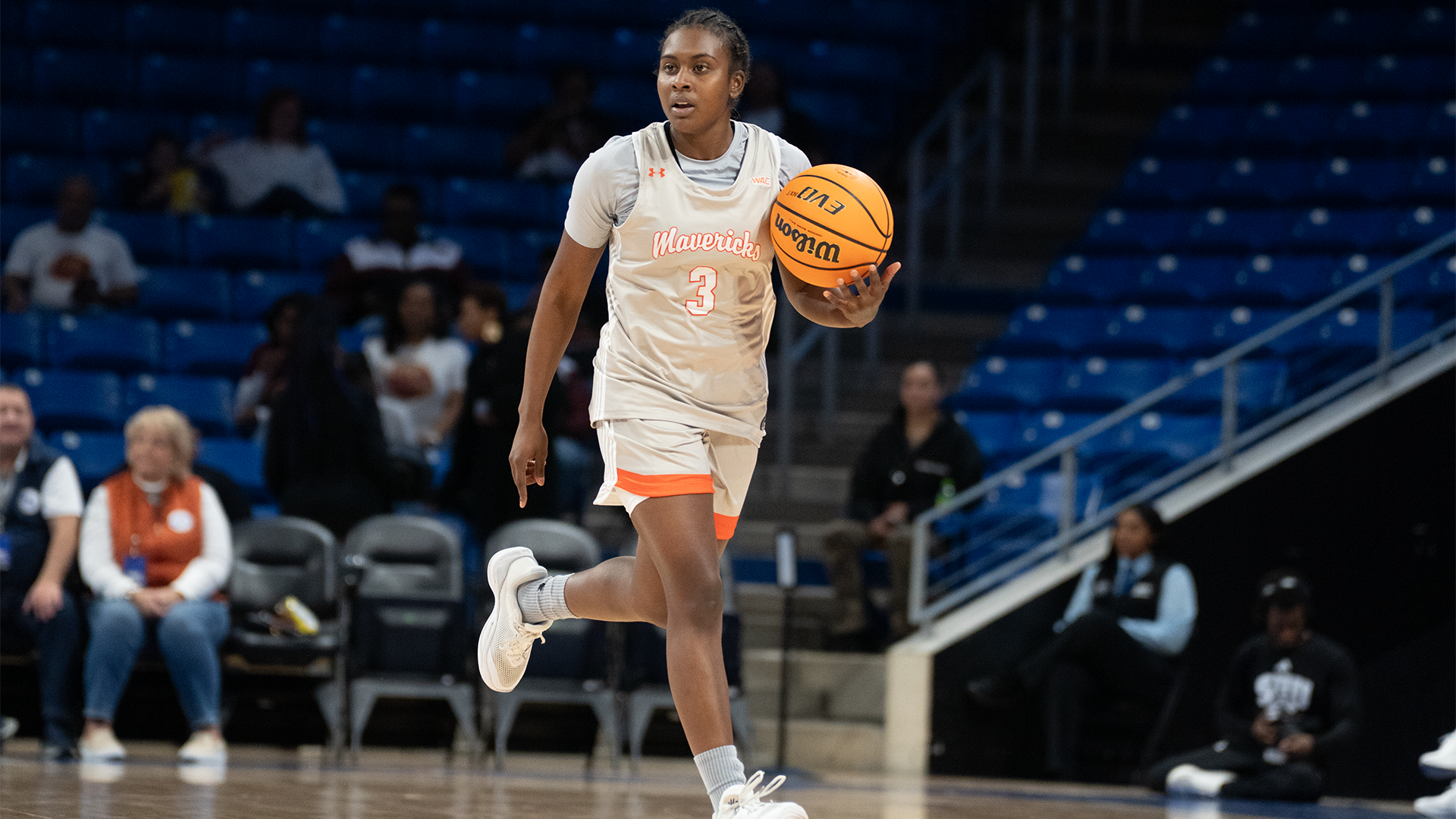 Erin Sellers going up the floor