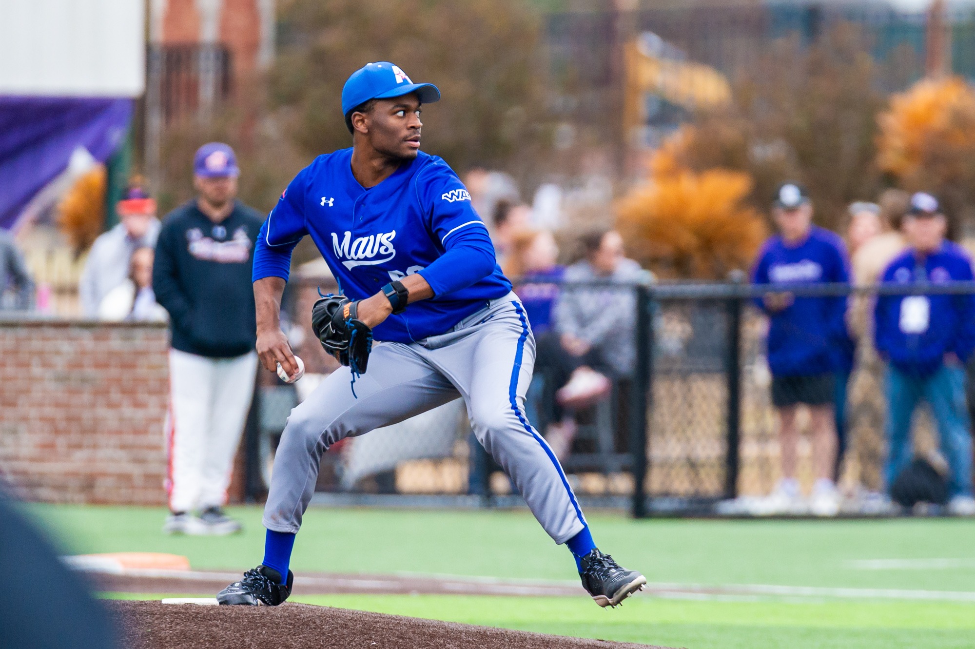 Landon Murphy pitching
