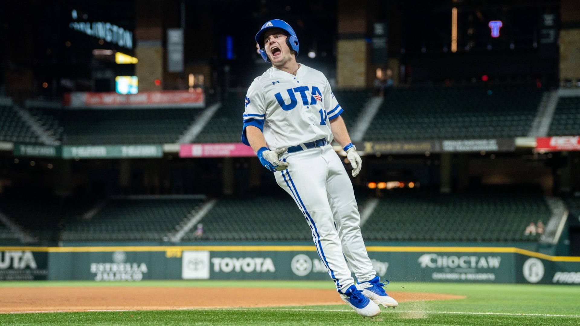 Preston Knott celebrating