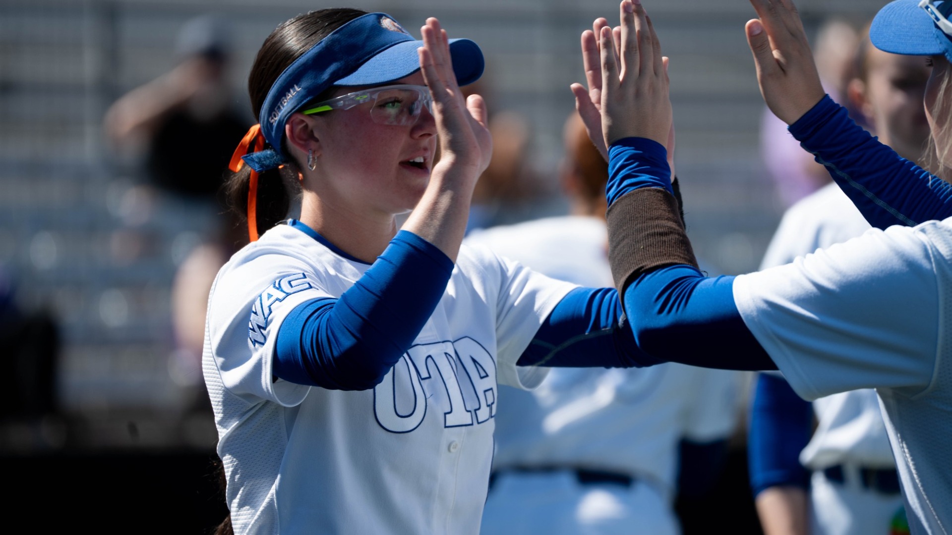 peyton holland high five