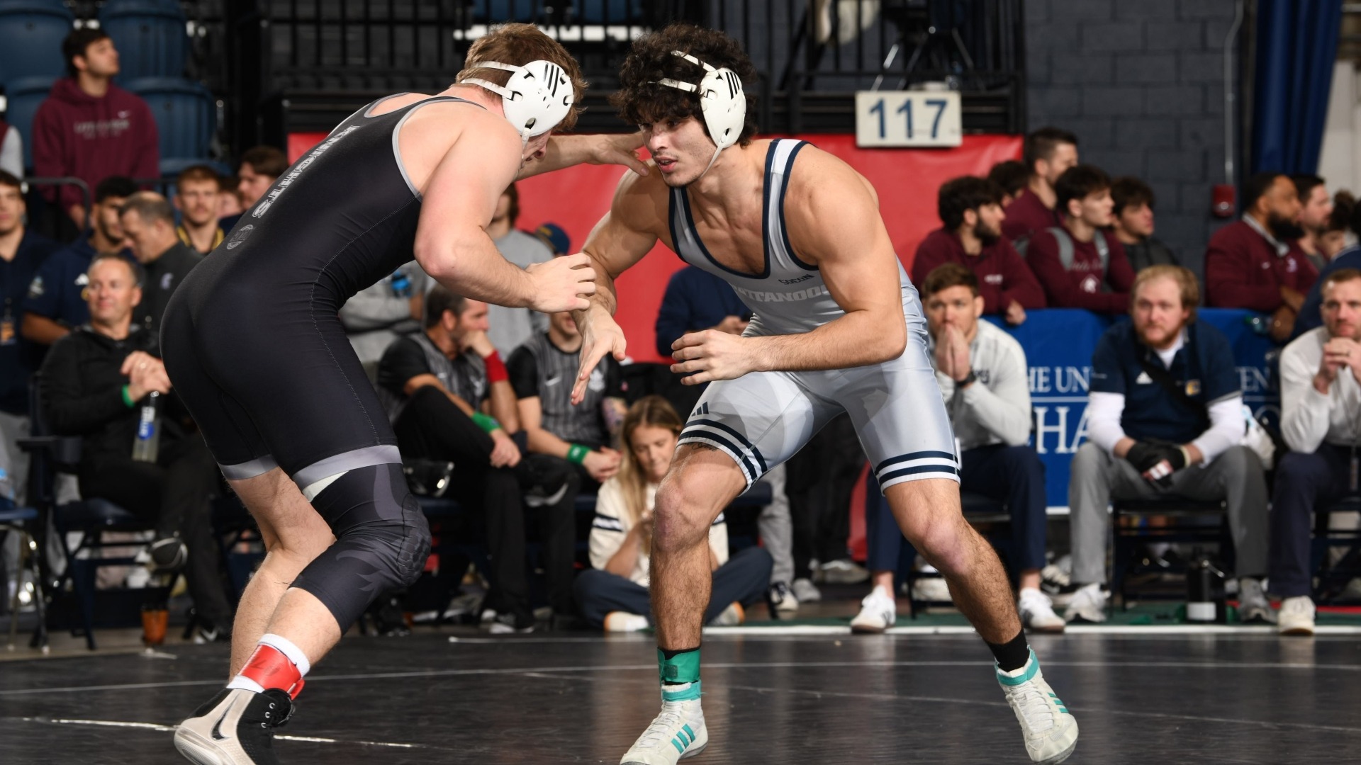 Kamdyn Munro looks for an opening early in his Southern Scuffle bout