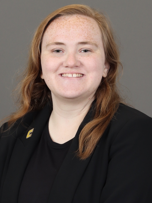 Head shot of Katie Allen