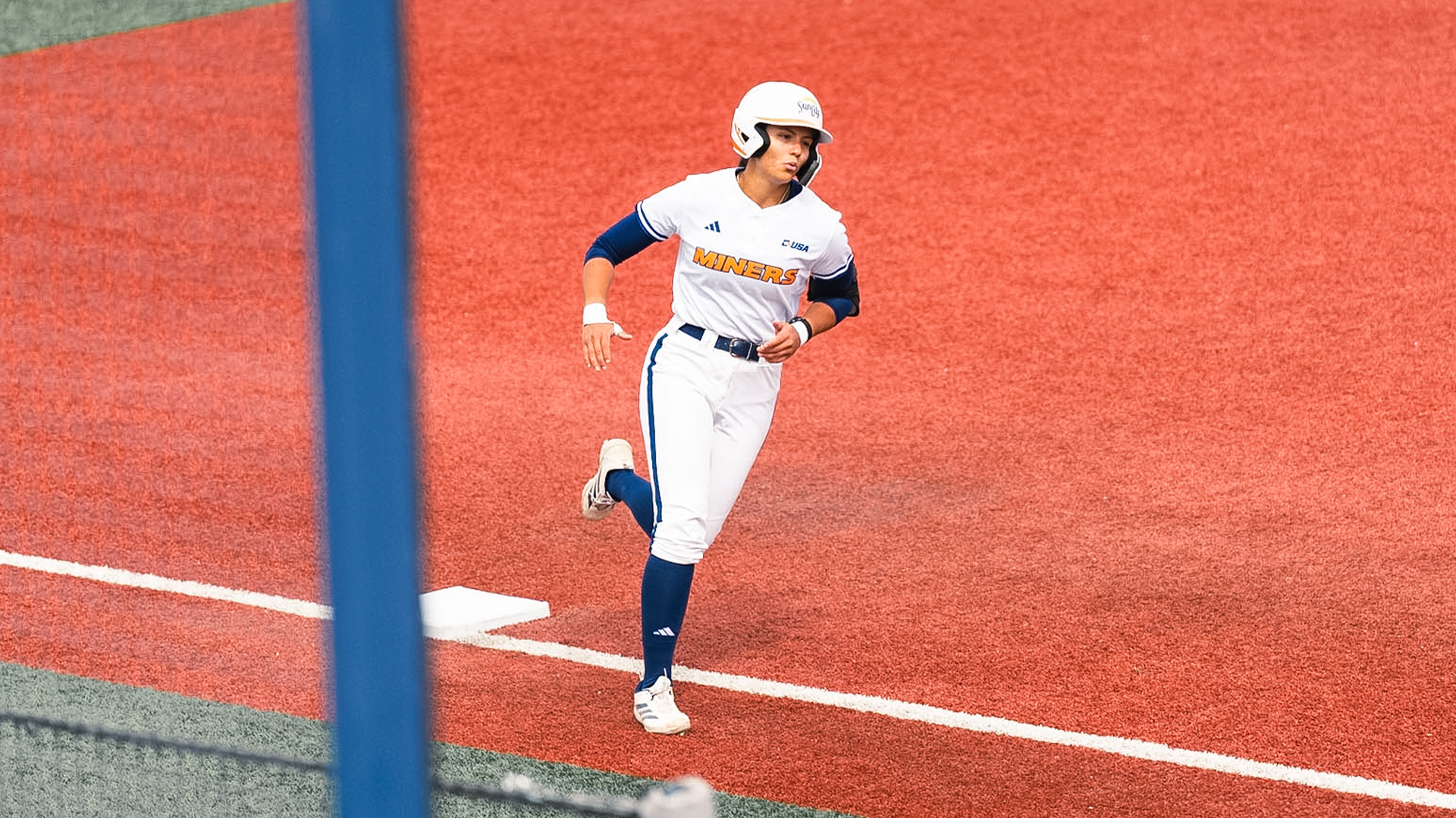 SB-Aaliyah Betancourt-HR action