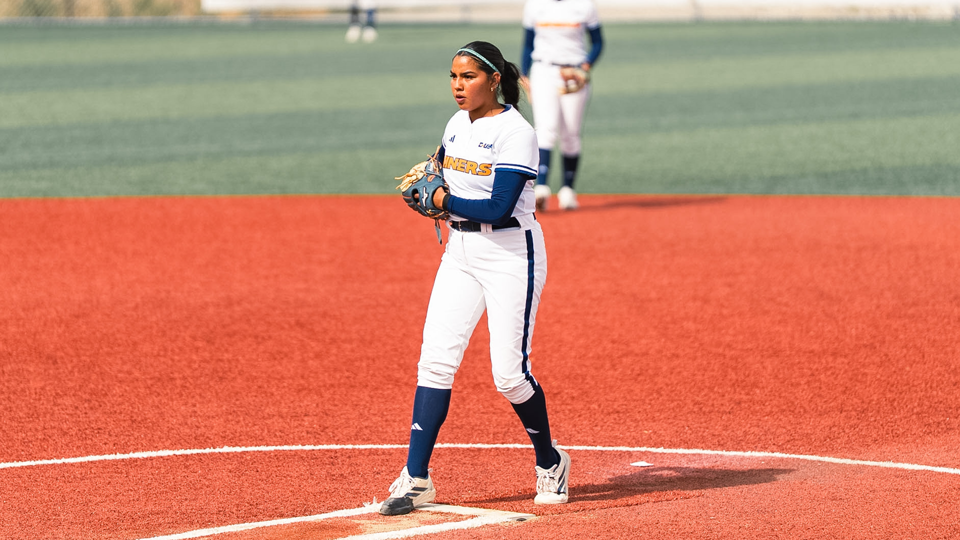 SB-Arianna Flores-action