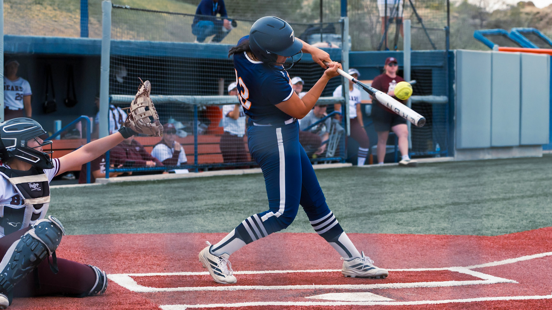 SB-Halle Hogan-action