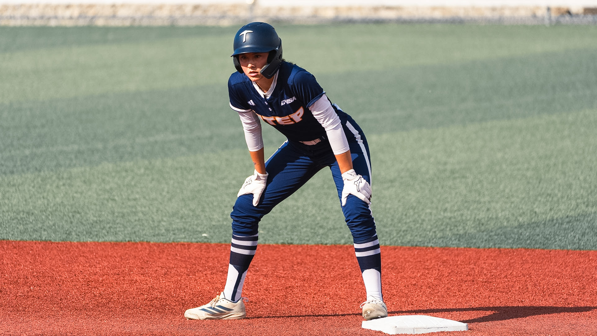 SB-Cece Marquez-action