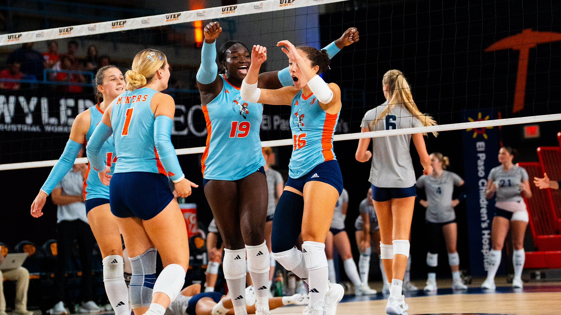 VB-Team Celly-throwback