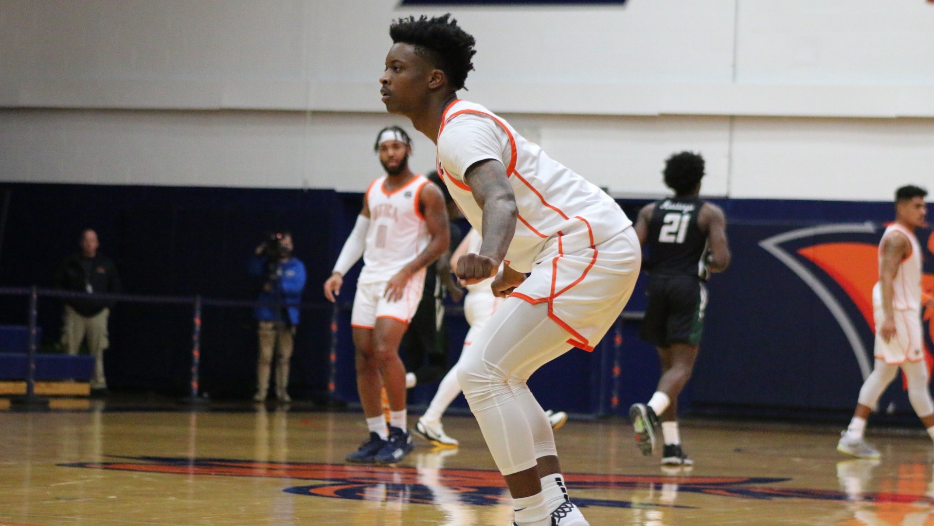 Dayion Thompson Men's Basketball Utica University Athletics