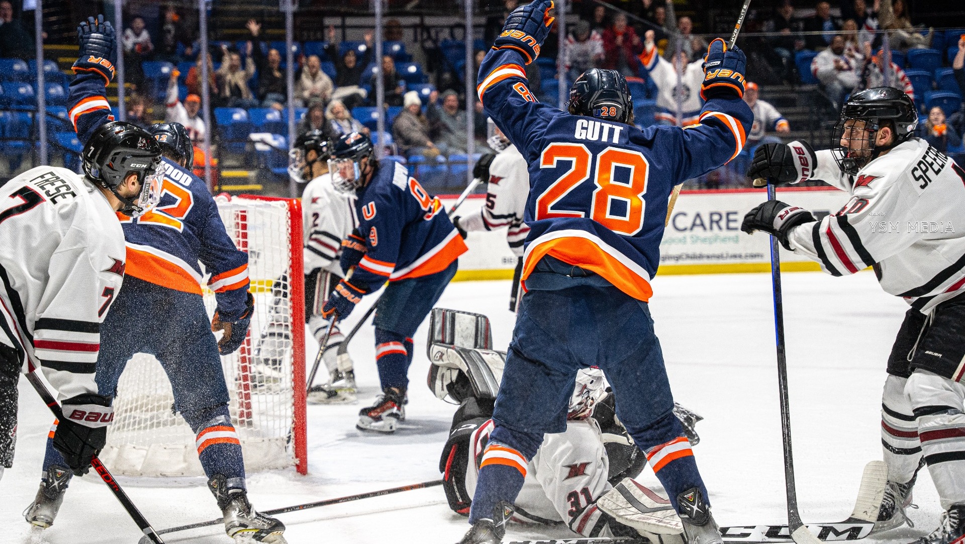 No. 2 Men’s Hockey Rolls Into Postseason With 14th Straight win Utica