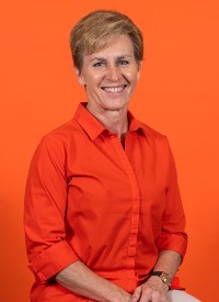 Diving Coach Jennifer Mangum