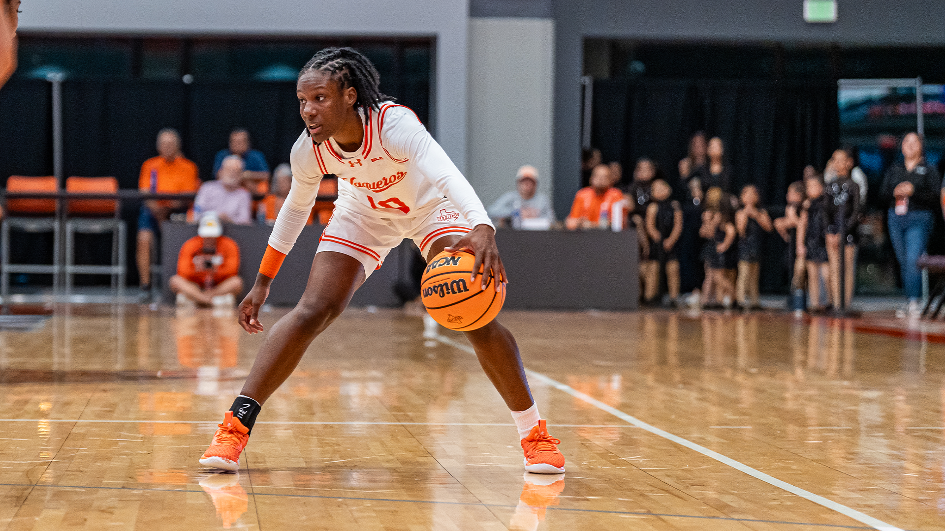 Jalayah Ingram vs. Houston