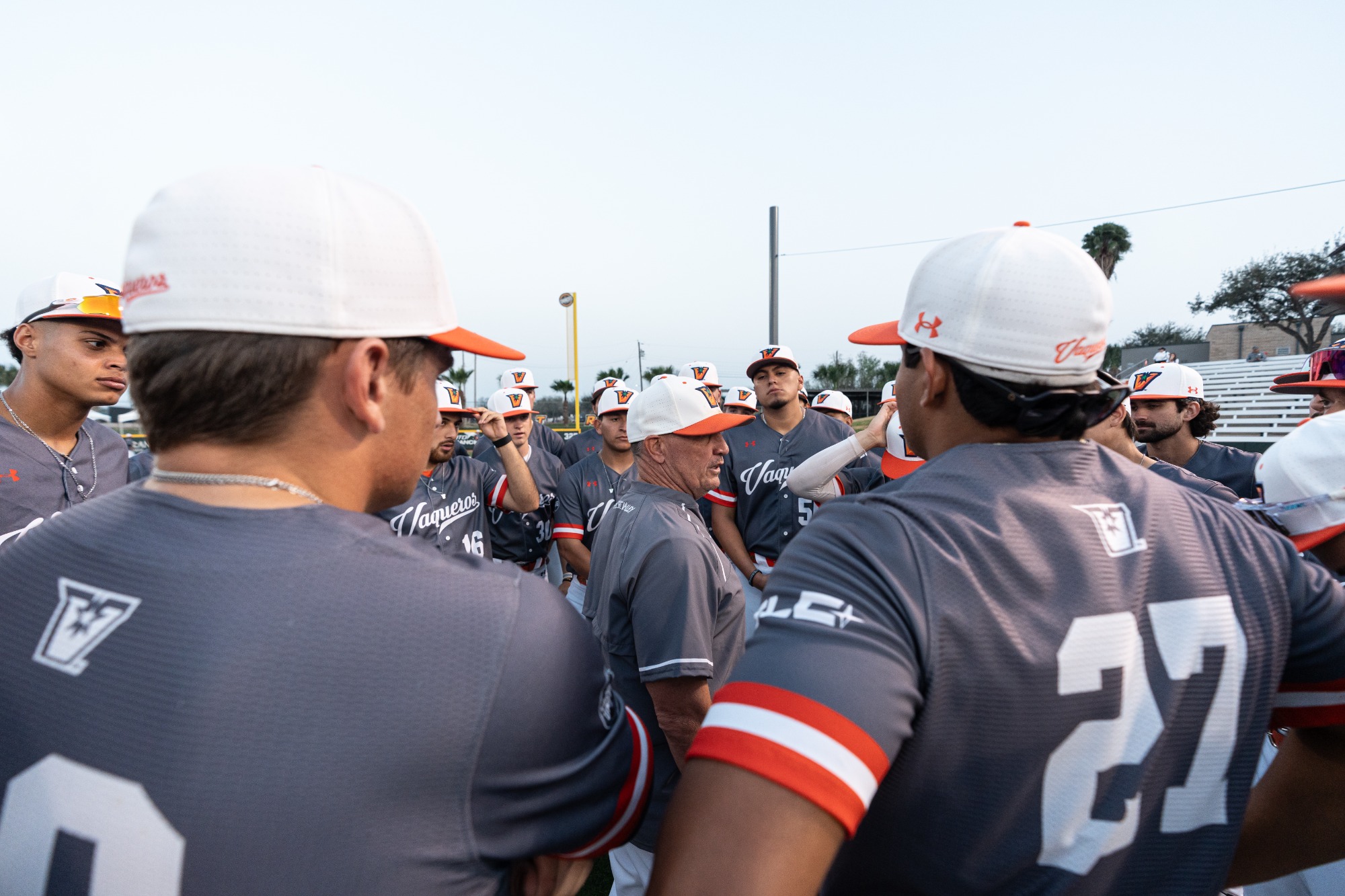 Team meeting with head coach Derek Matlock 