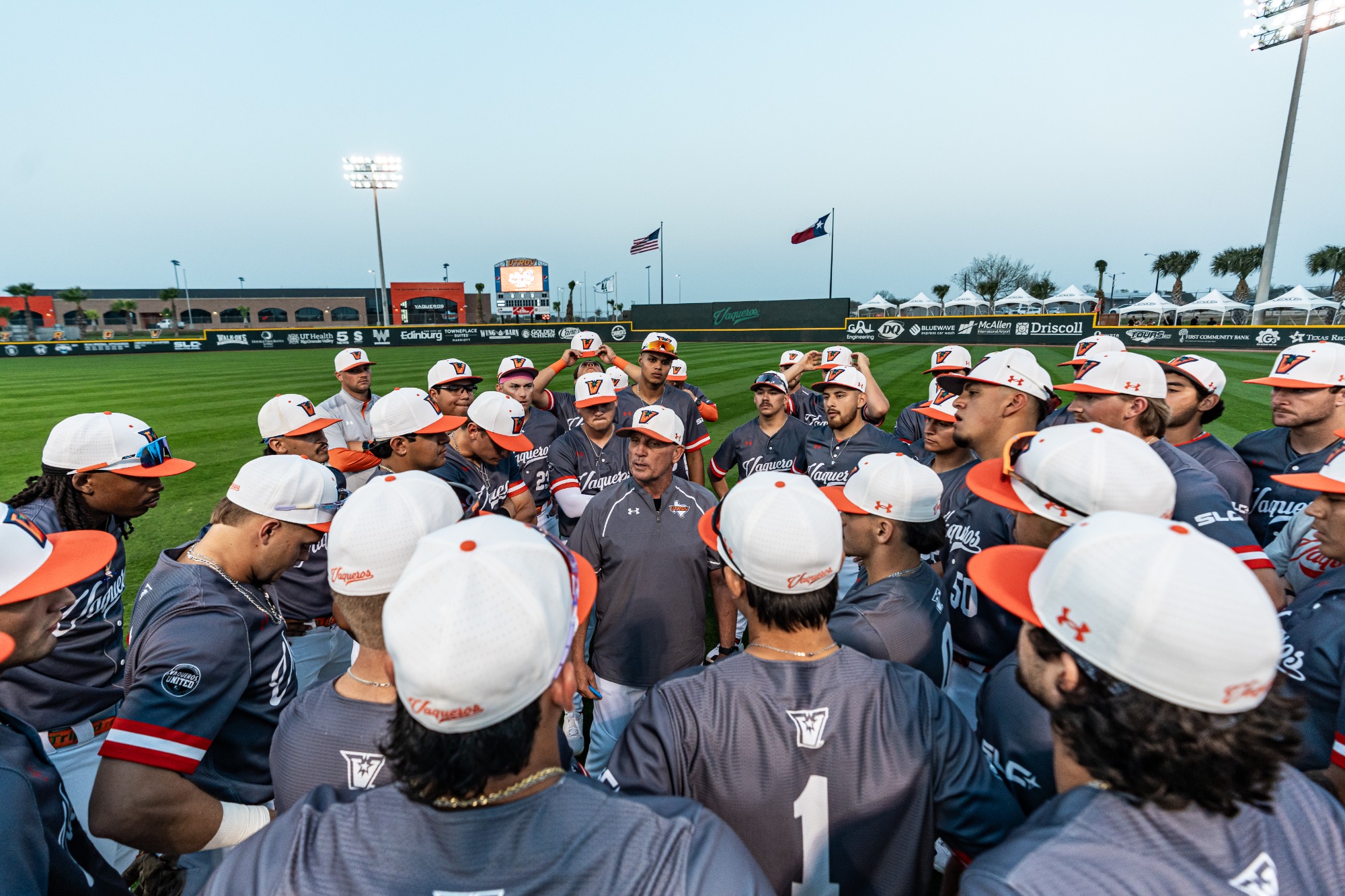 Team meeting with head coach Derek Matlock 