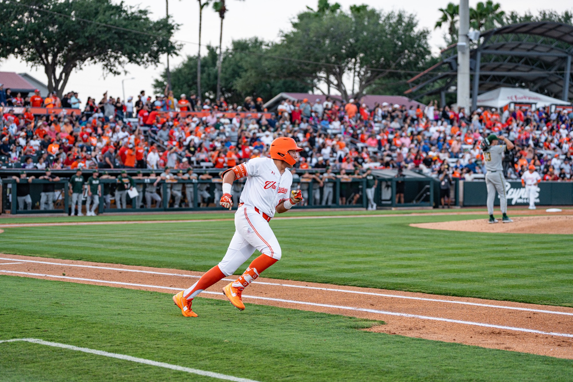 UTRGV vs SLU