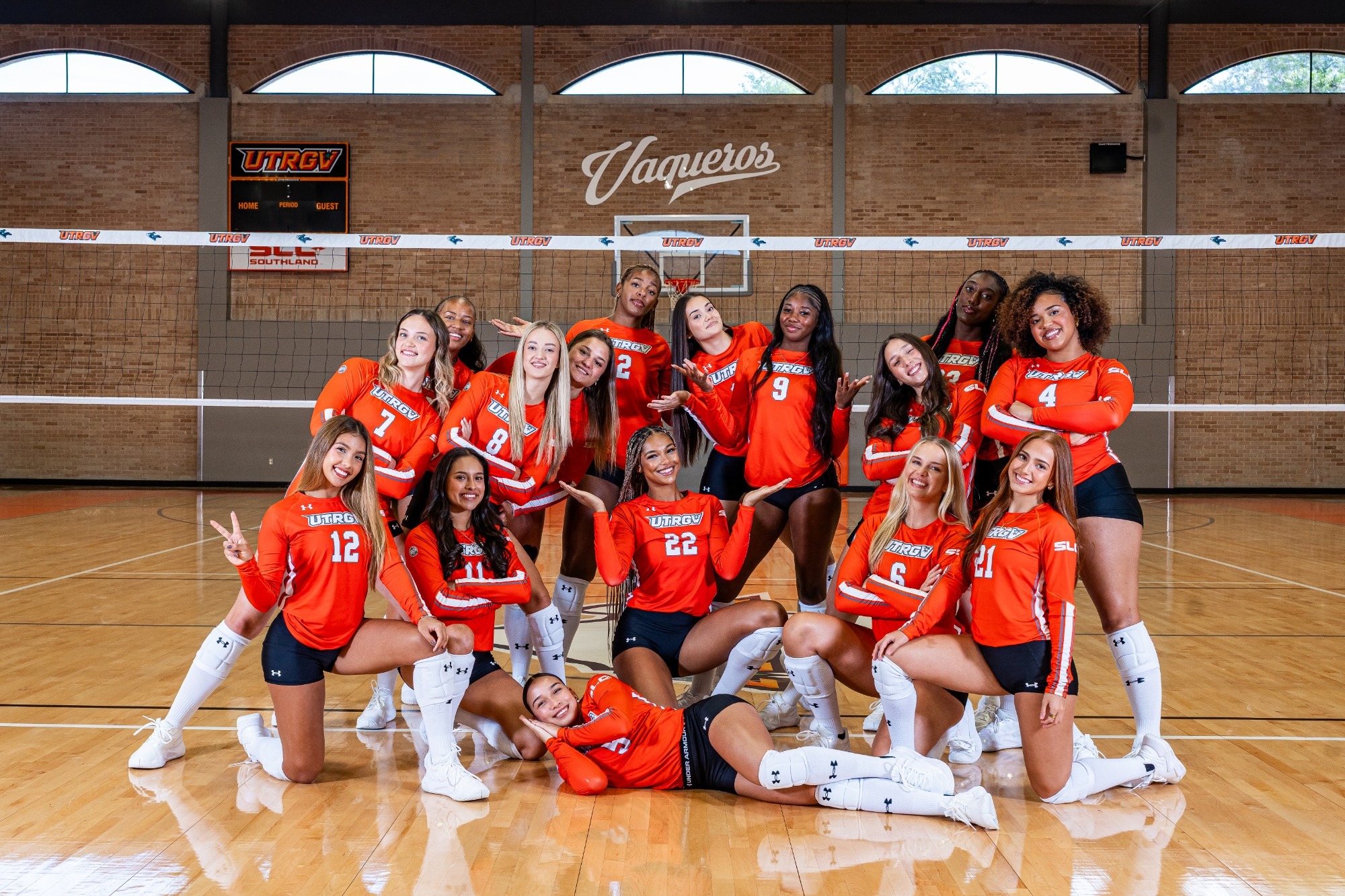 2026 UTRGV Volleyball Team Photo