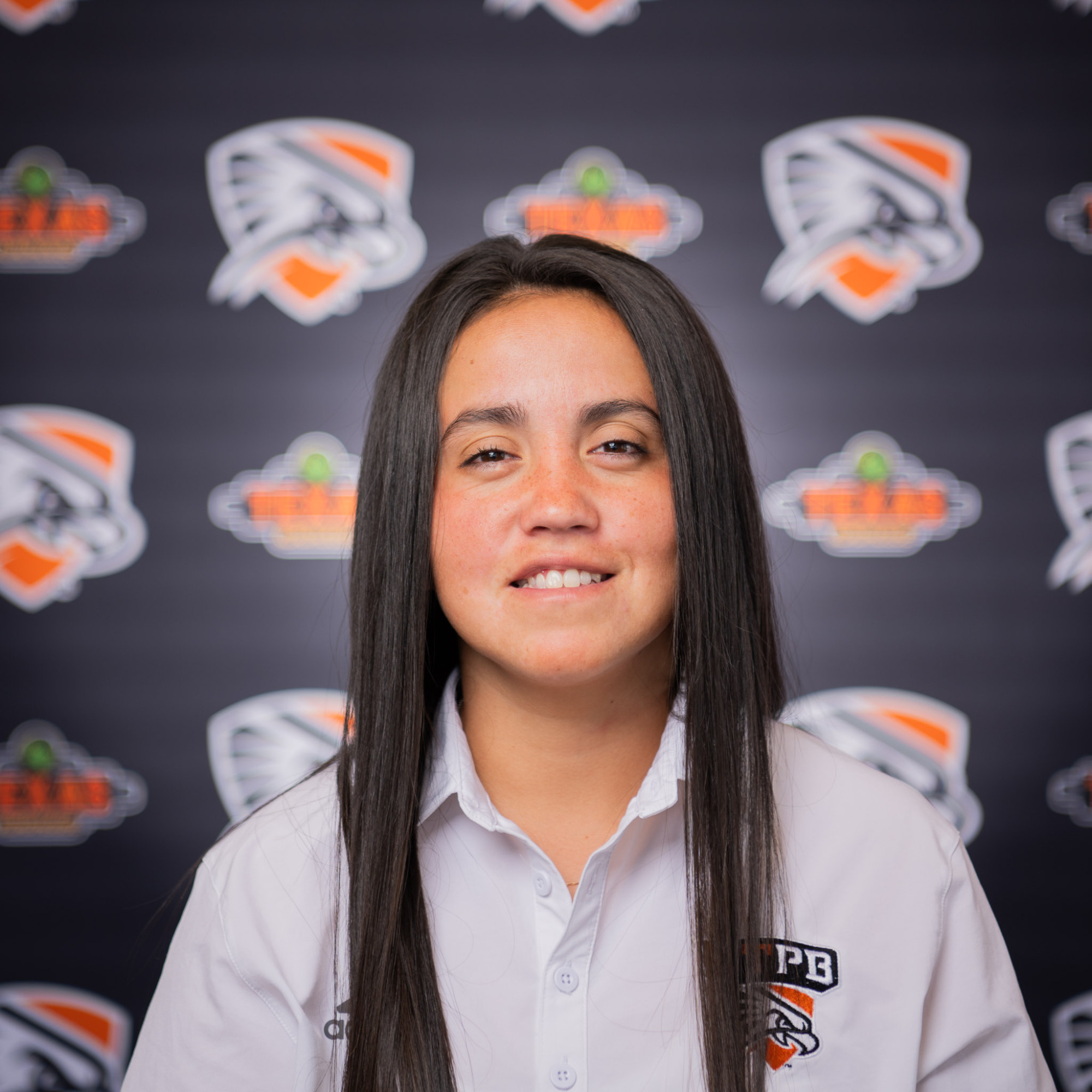 Carla Tejas headshot
