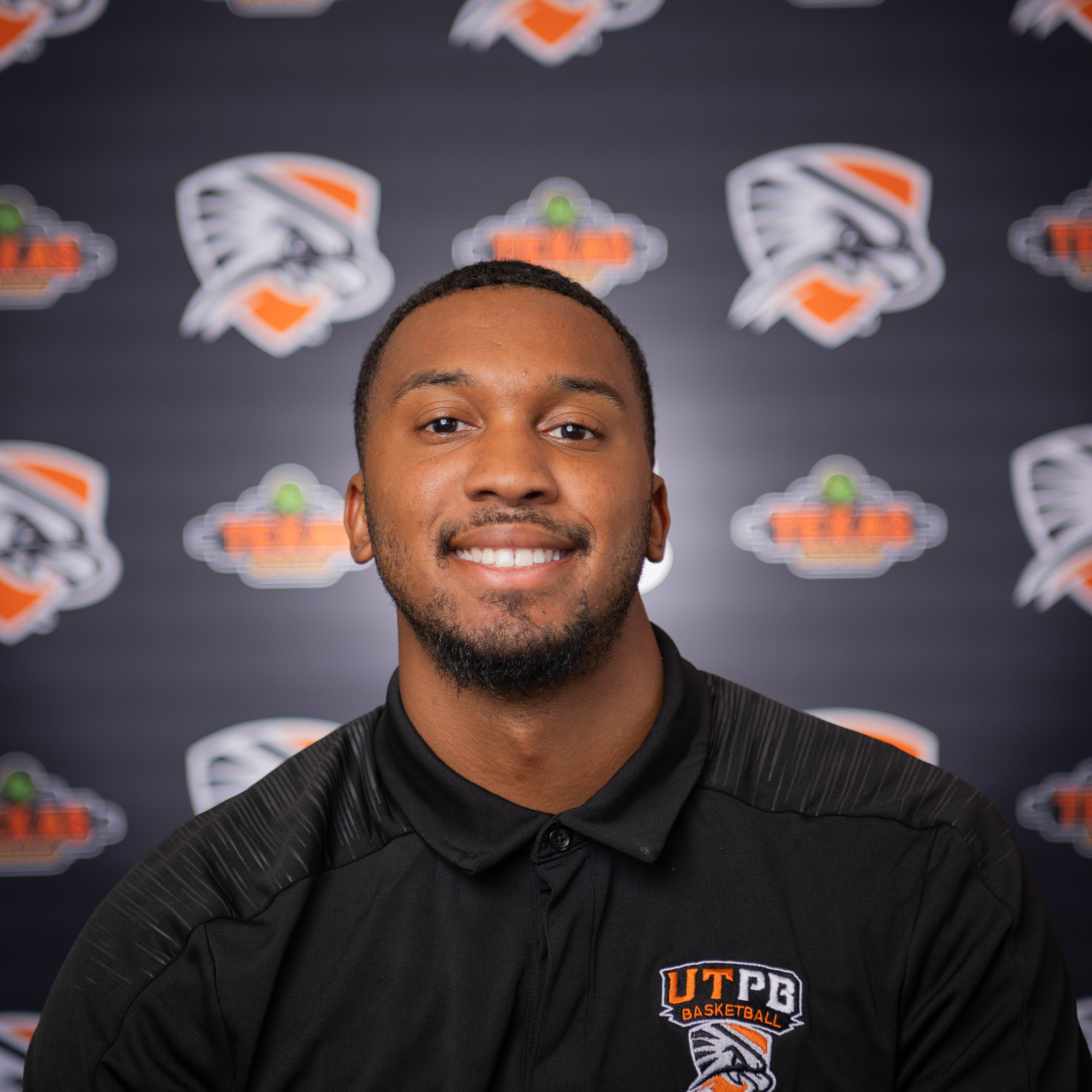 Dajuan Jones headshot