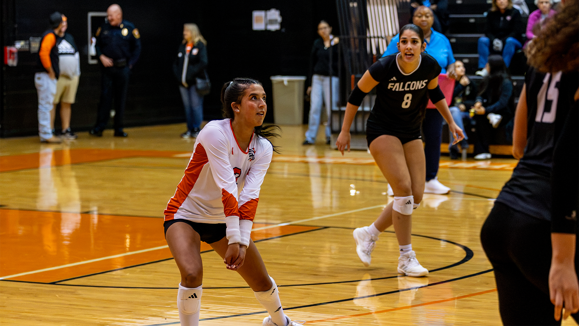 Kyndall Torres preparing to pass the ball