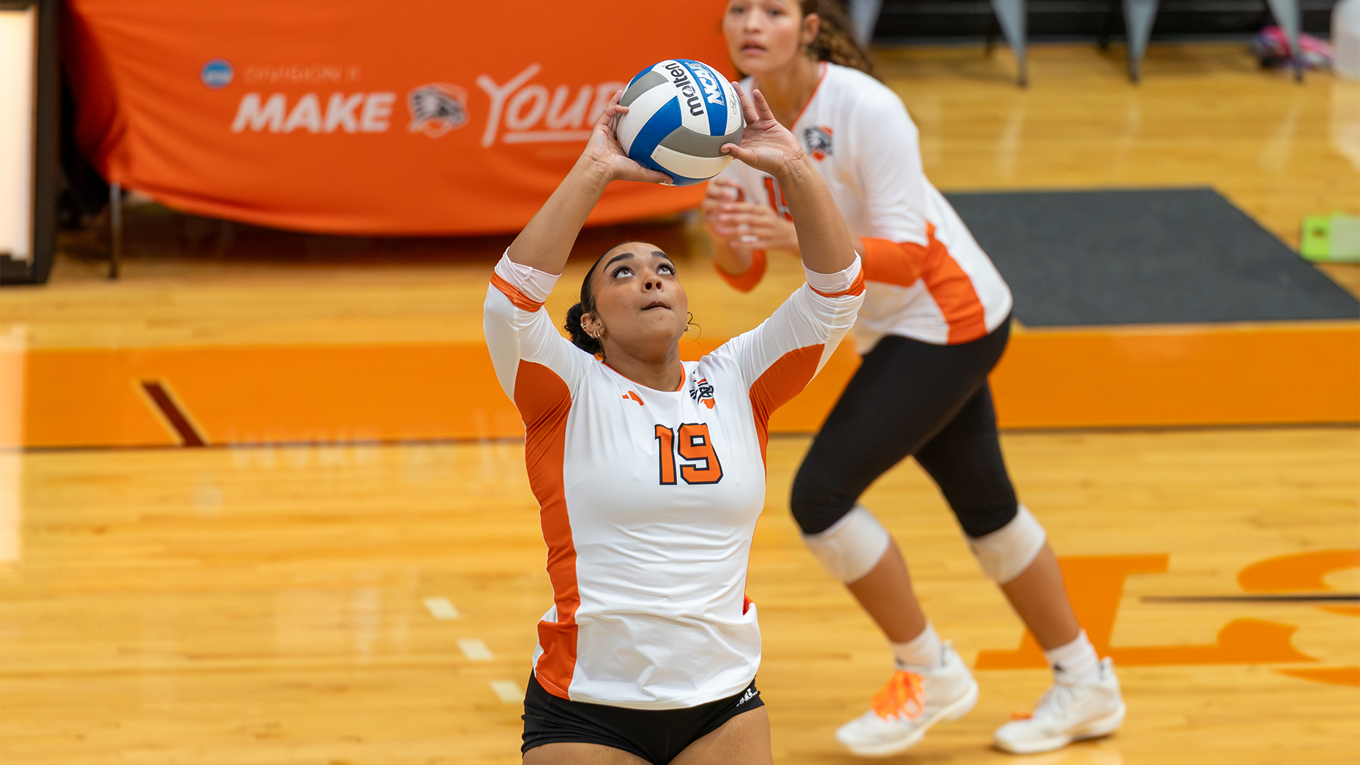 Kierra Freeman getting ready to pass the ball