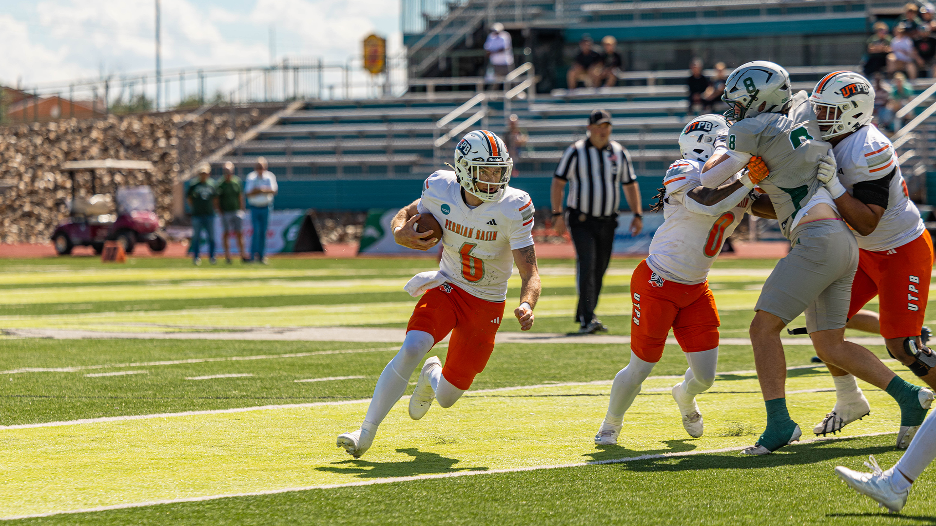 Nate TenBarge running with the ball