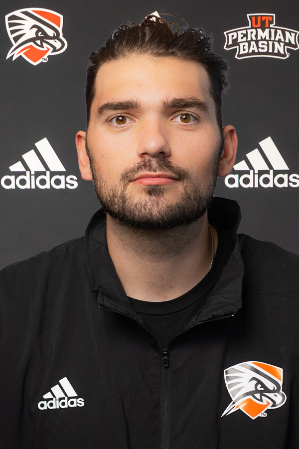 Head shot of Jared Heumann