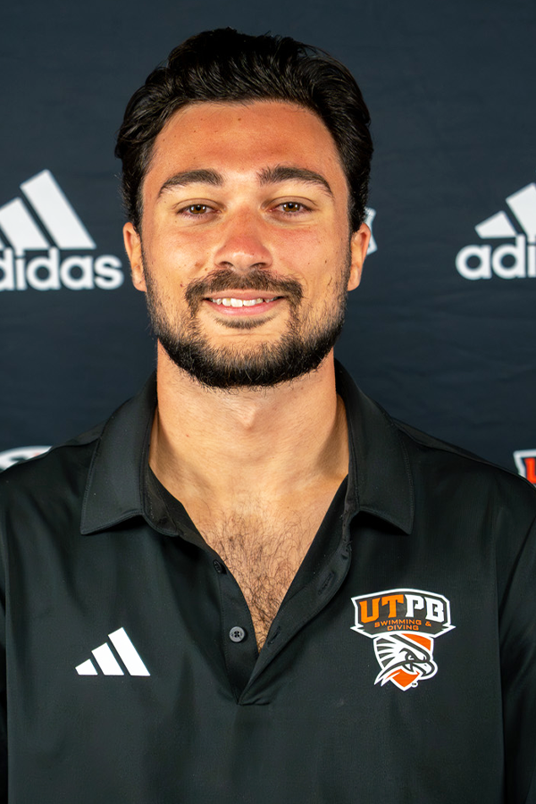 Head shot of Leo Eleftherakis