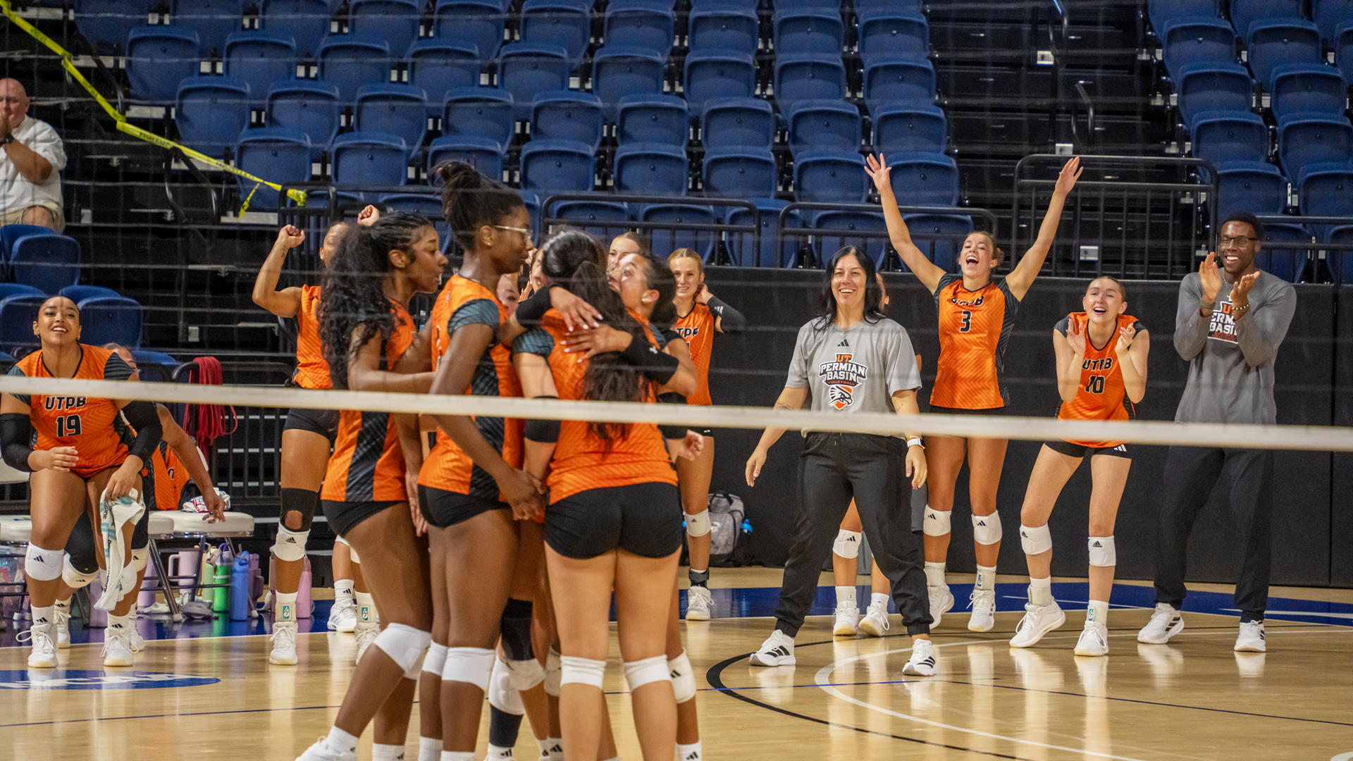 Volleyball win vs Fort Lewis