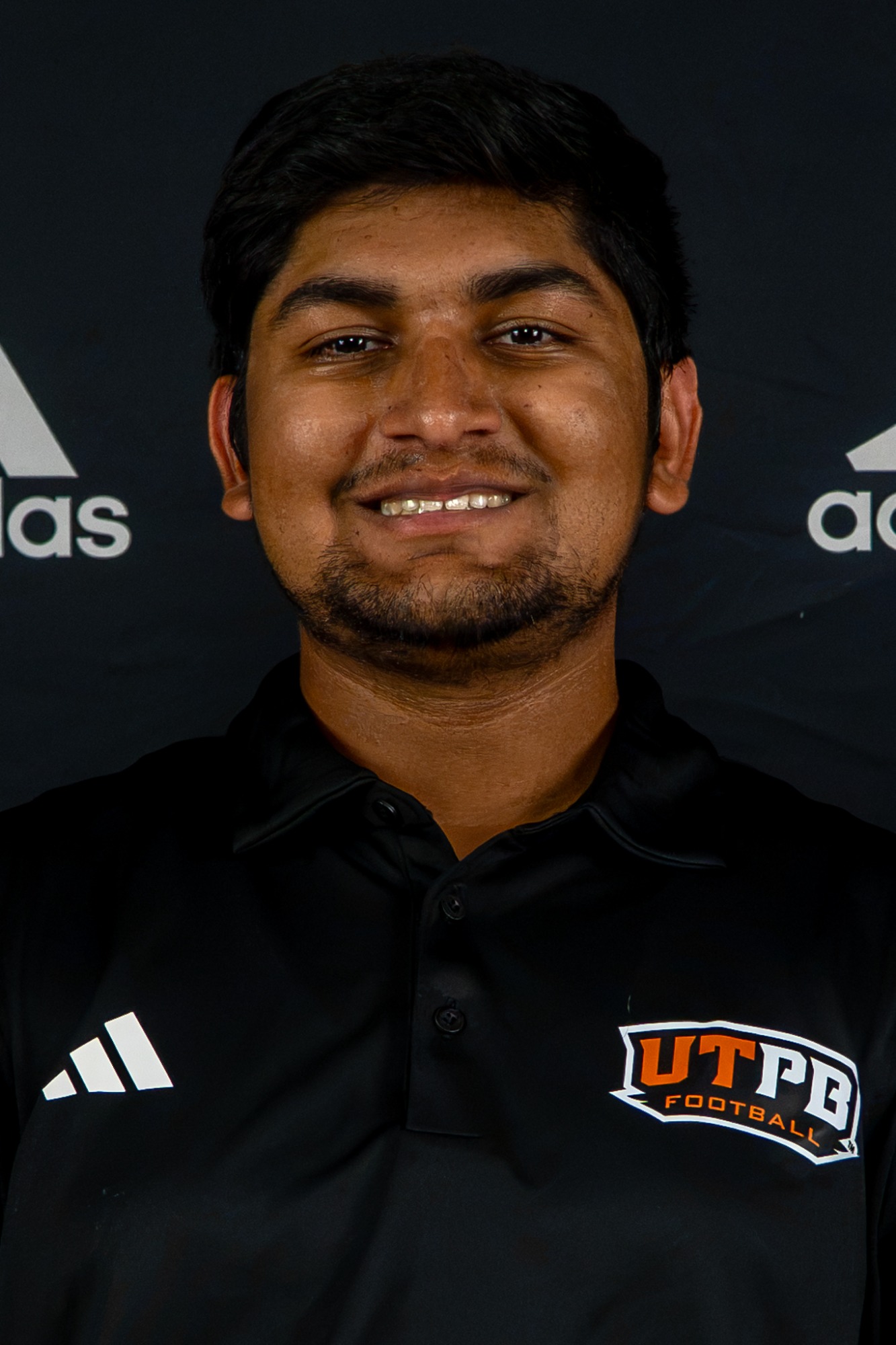 Head shot of Shan Jiwani
