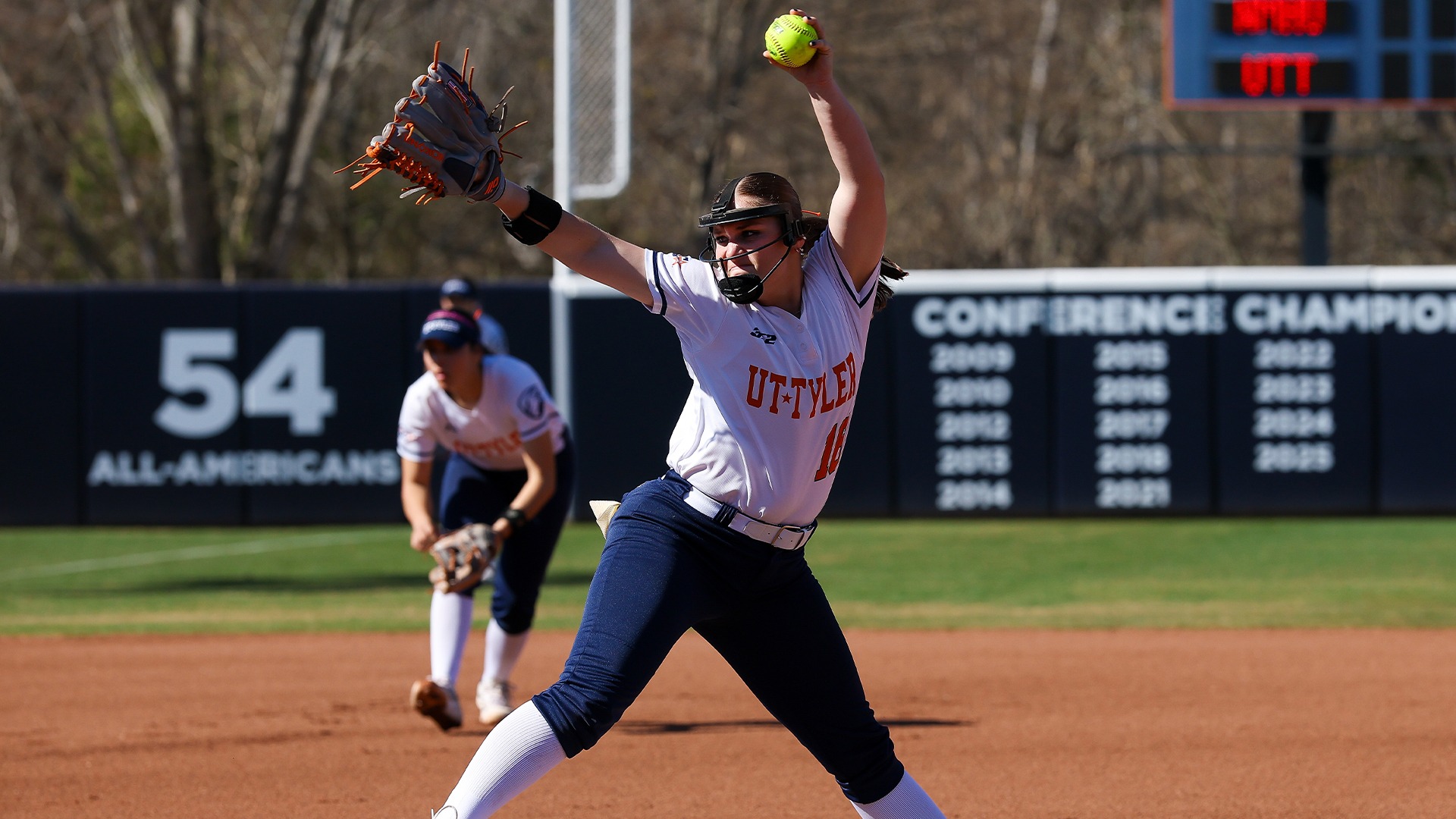 Kearston Gooch throws a pitch against New Mexico Highlands
