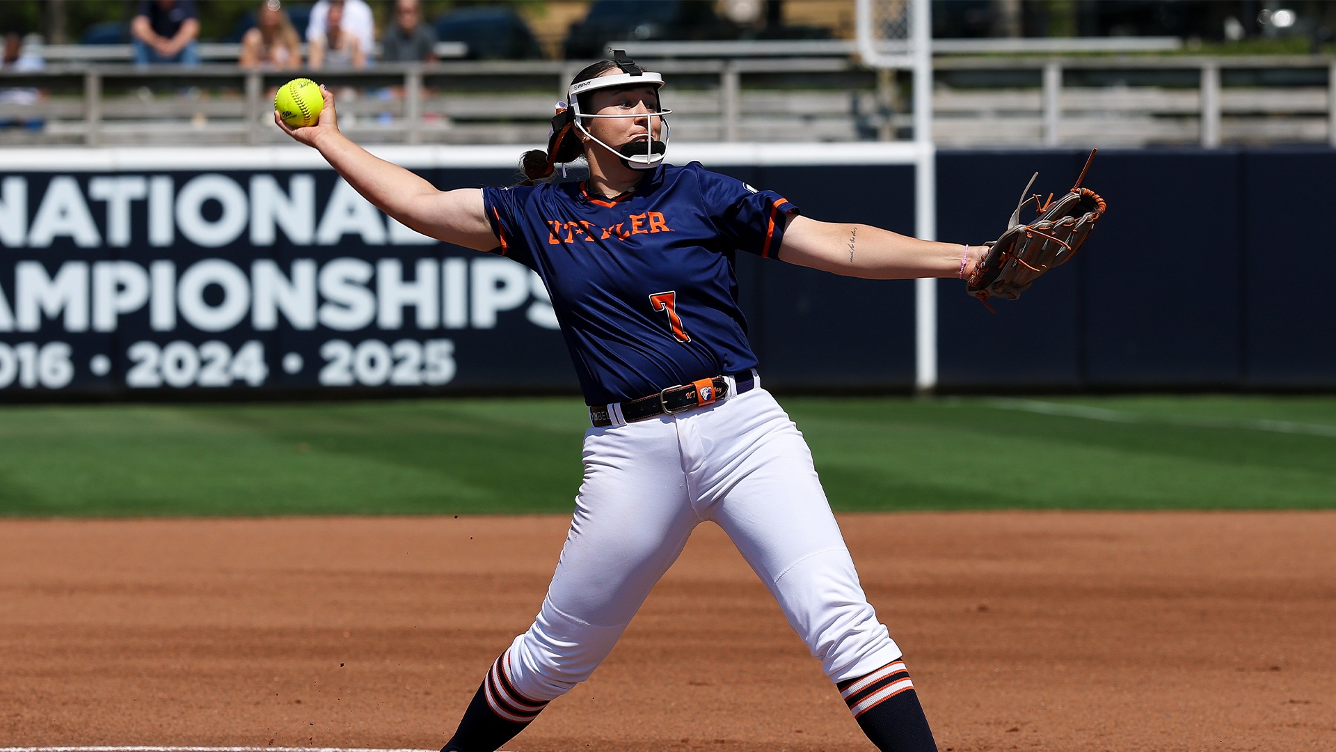 Alli Kimball picked up a complete game win and a save against Midwestern State on Sunday.