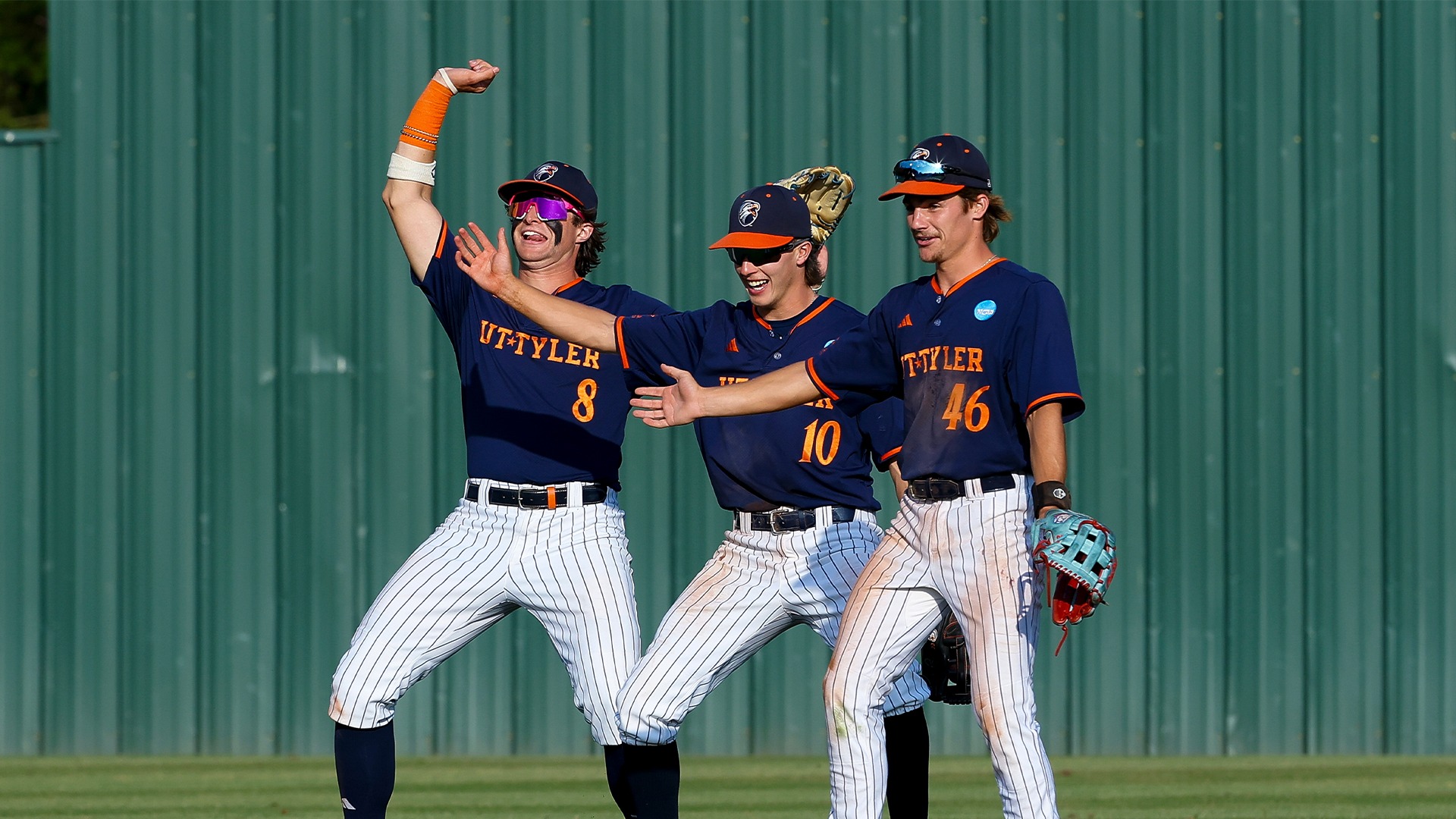 Outfield Celebration LSC vs ASU