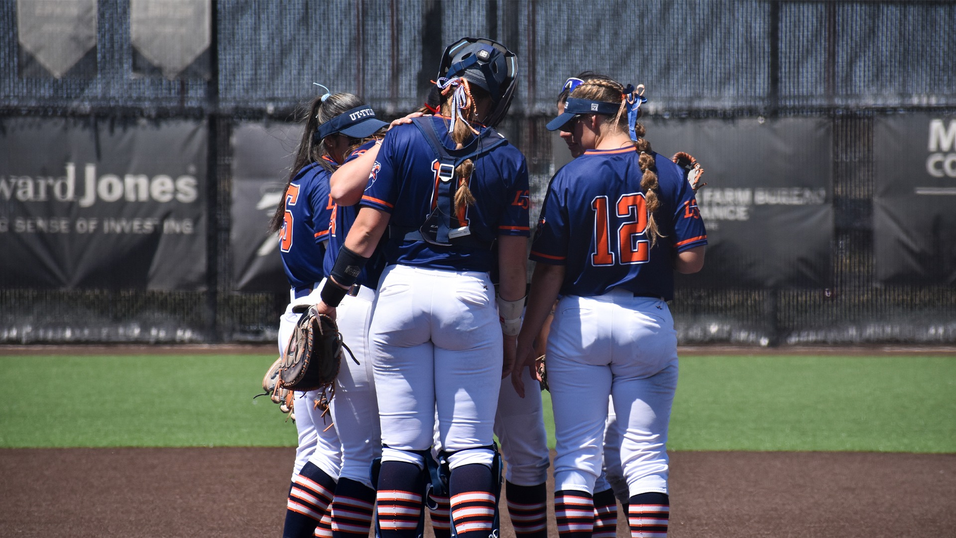 UT Tyler meets at the circle in their game against Angelo State in the LSC Tournament.