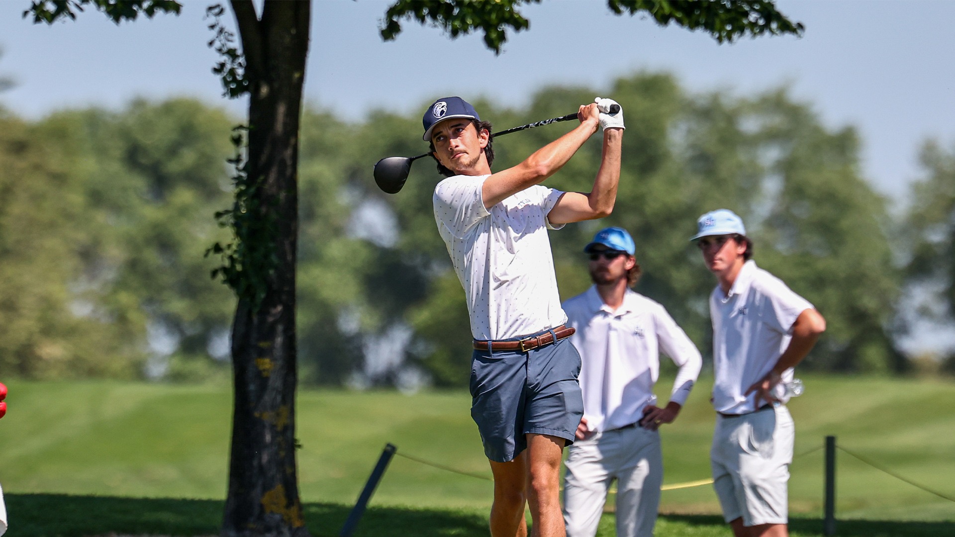 Jacob Holloway looks at a drive at the NCAA South Central/West Regional Tournament.