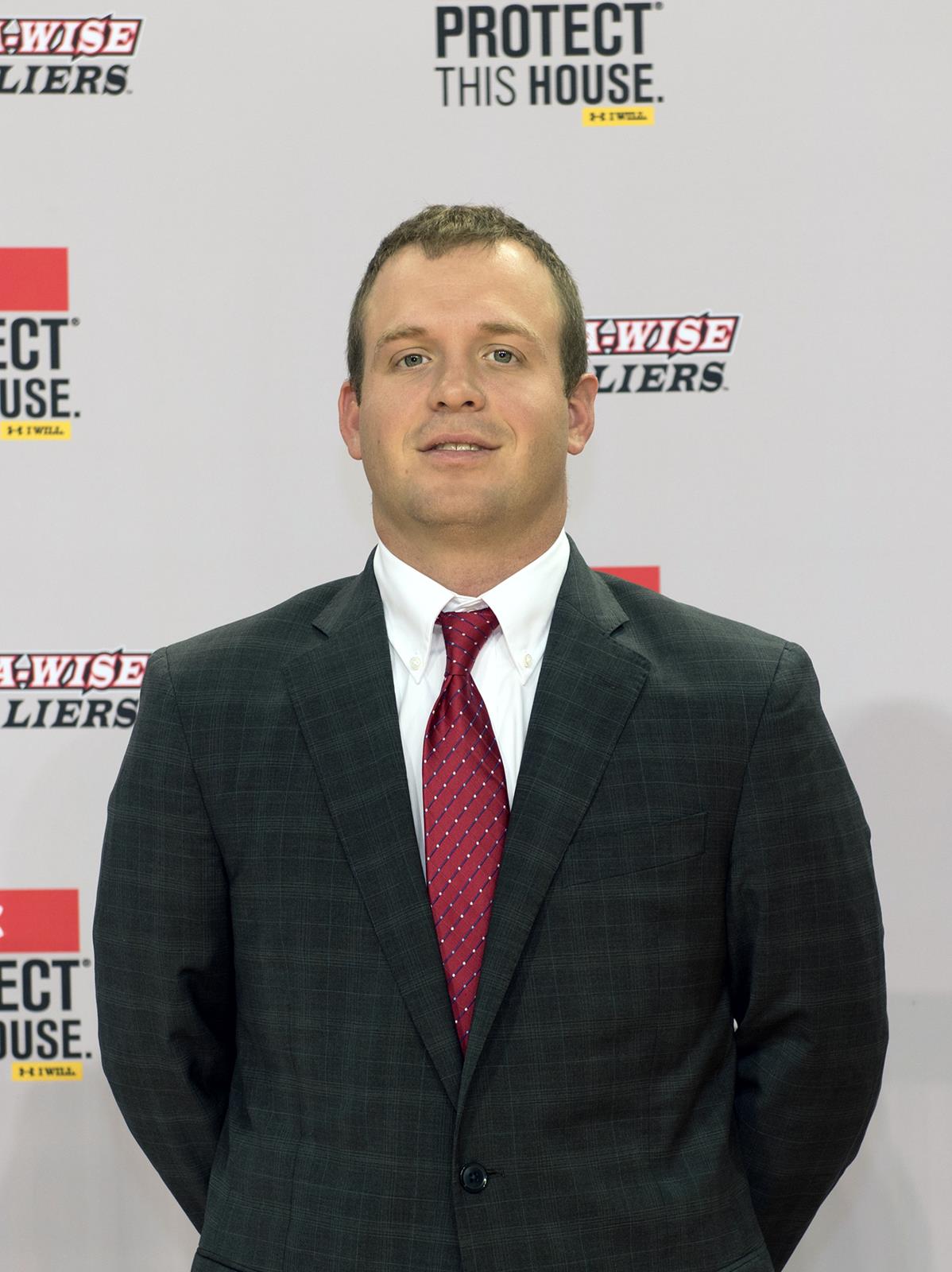 Coach_Absher_Headshot