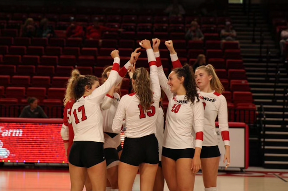 Cavs volleyball moves to 31 after pair of wins closes out inaugural