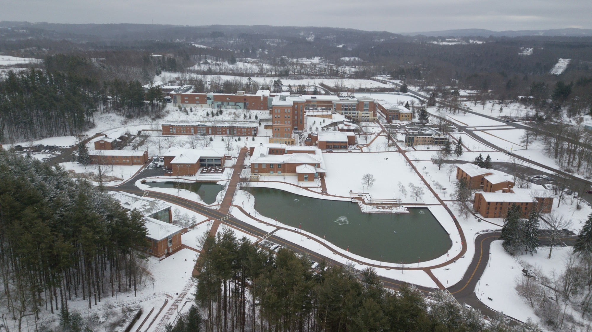 Snowy campus January 2025